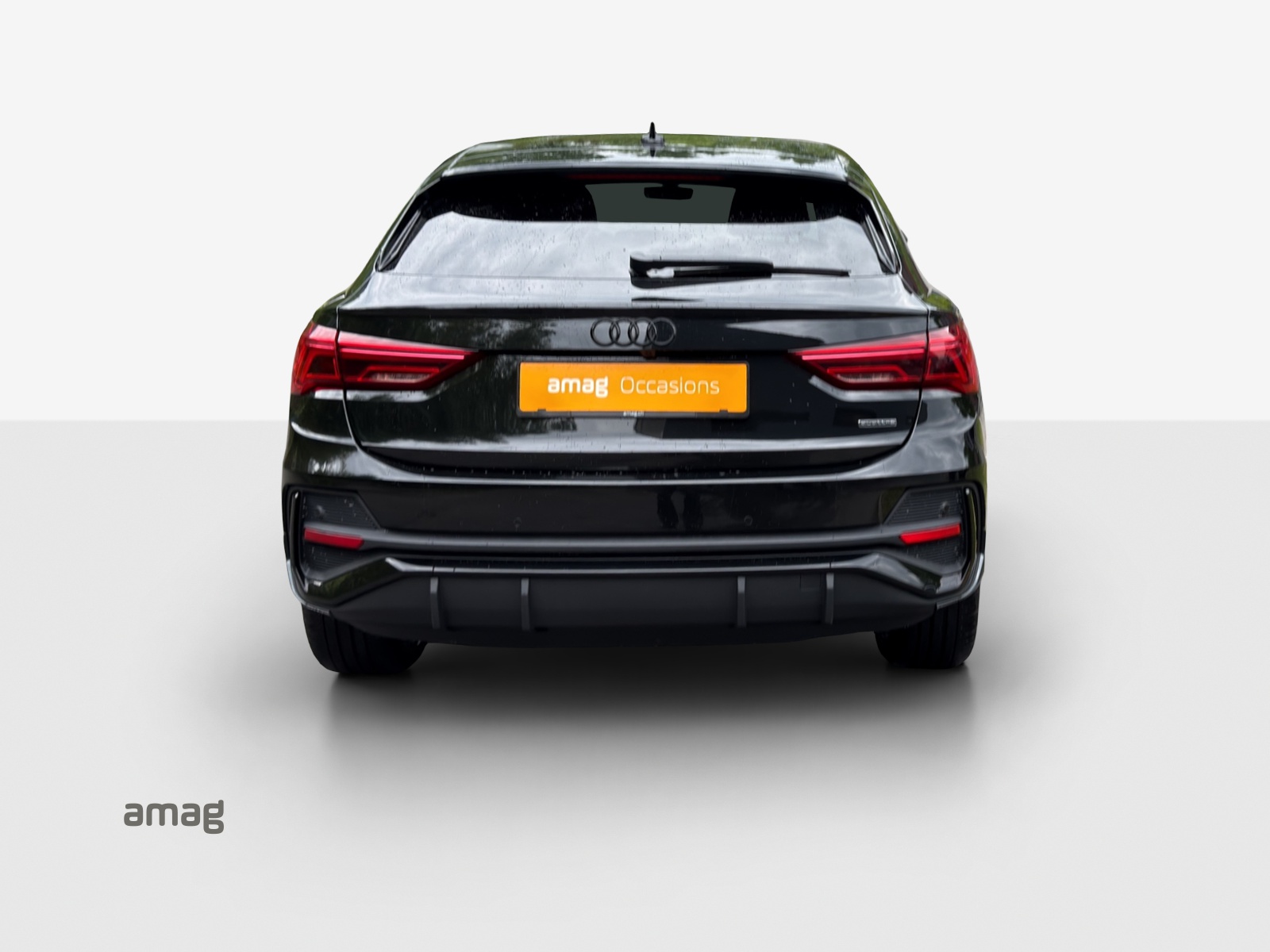 AUDI Q3 Sportback 40 TFSI S line quattro S-tronic-image-3