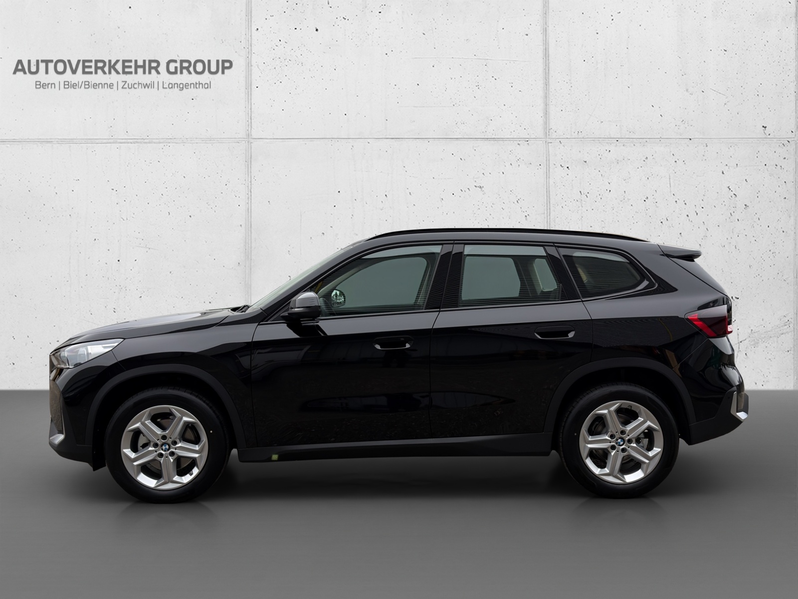 BMW X1 sDrive 18i-image-1