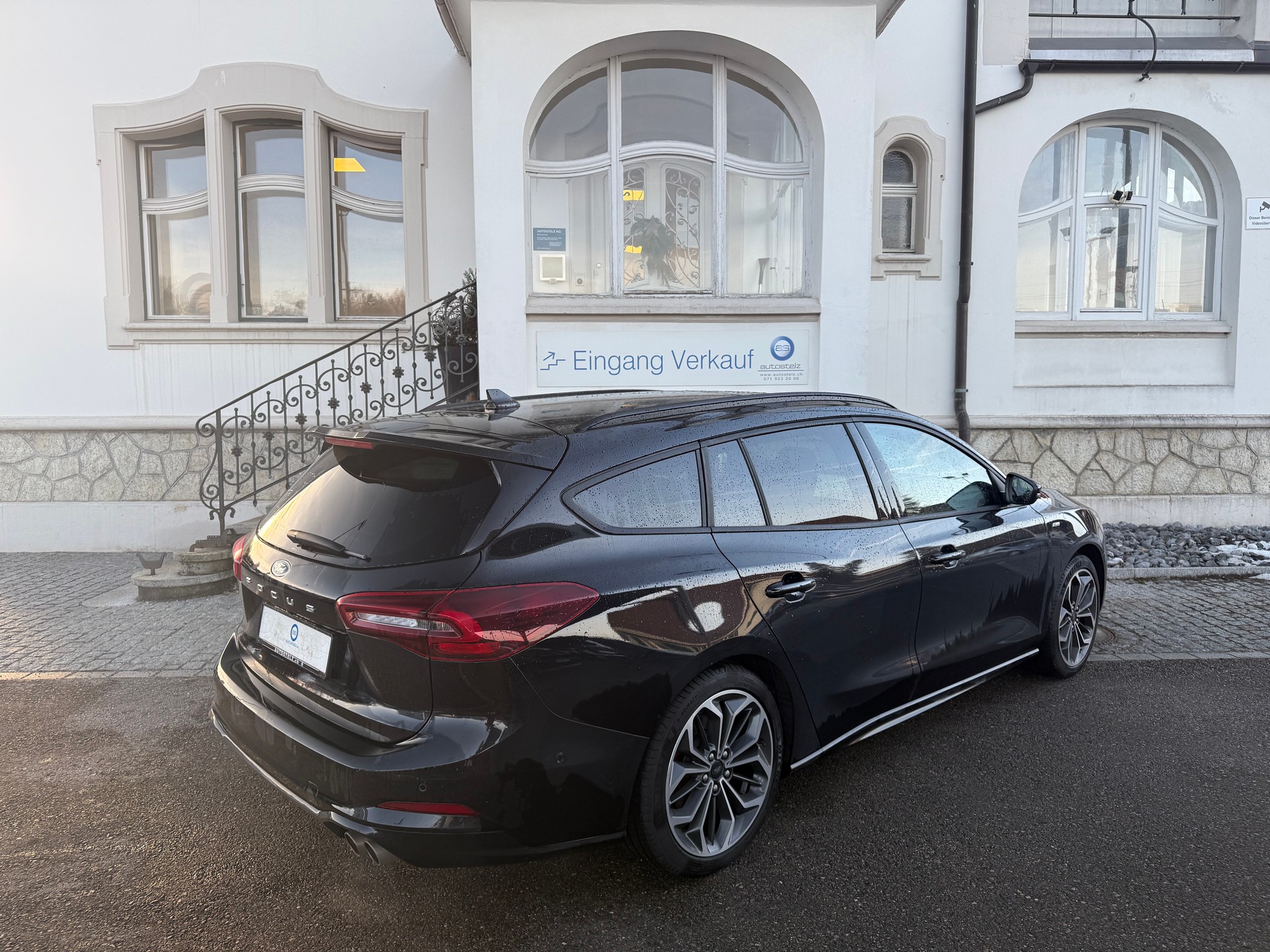 FORD Focus Station Wagon 1.0i EcoB Hybrid 155 ST-Line X-showroom-element-3