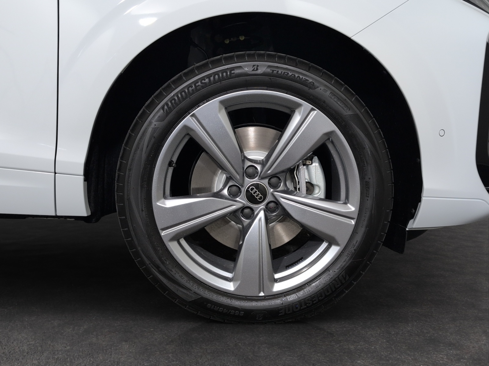 AUDI Q3 SUV TFSI quattro 150 kW S tronic-image-4