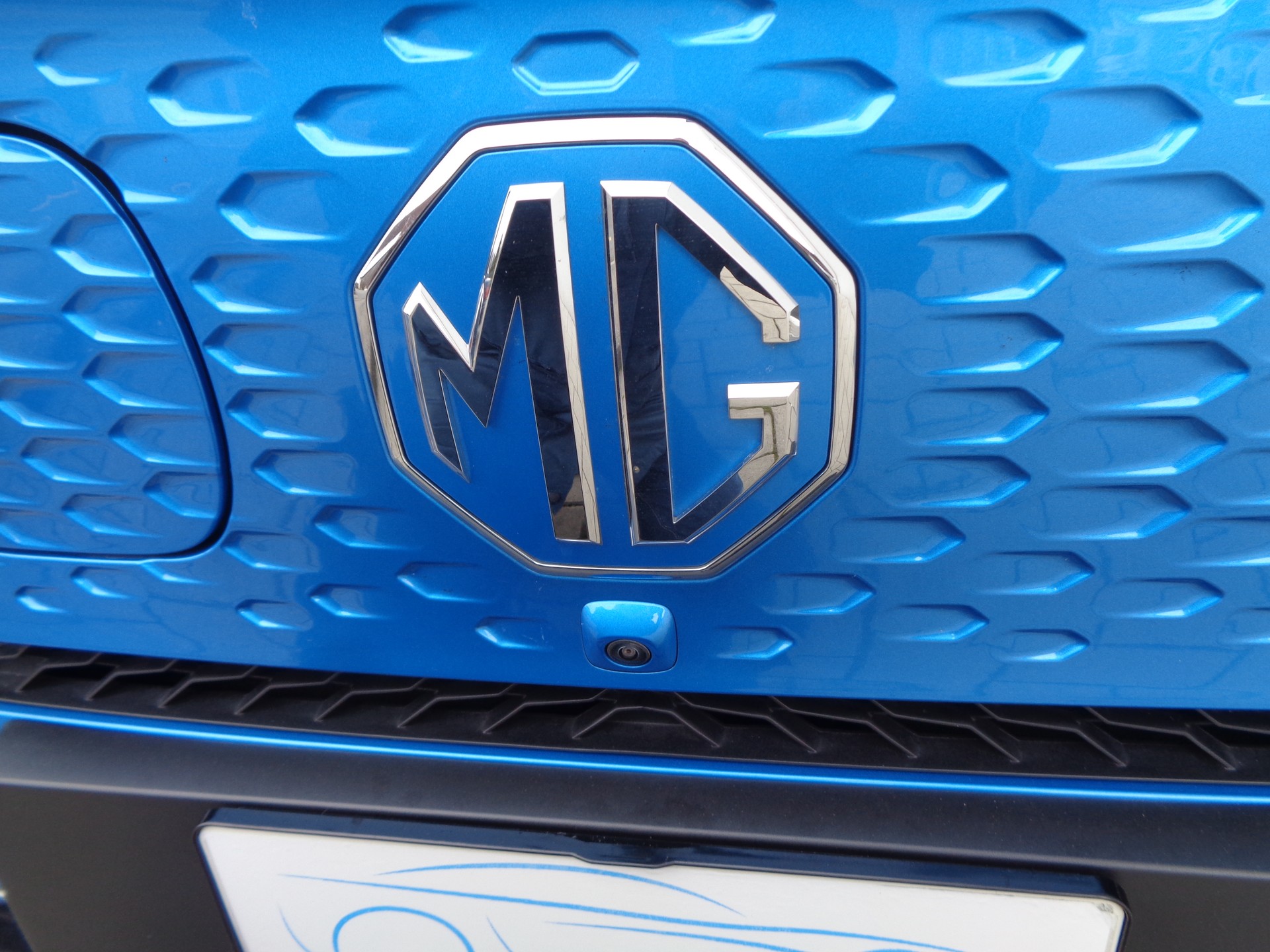 MG ZS EV 70kWh Luxury-image-15