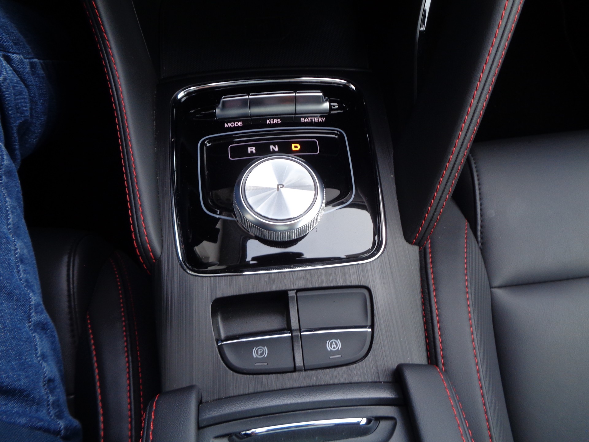 MG ZS EV 70kWh Luxury-image-24