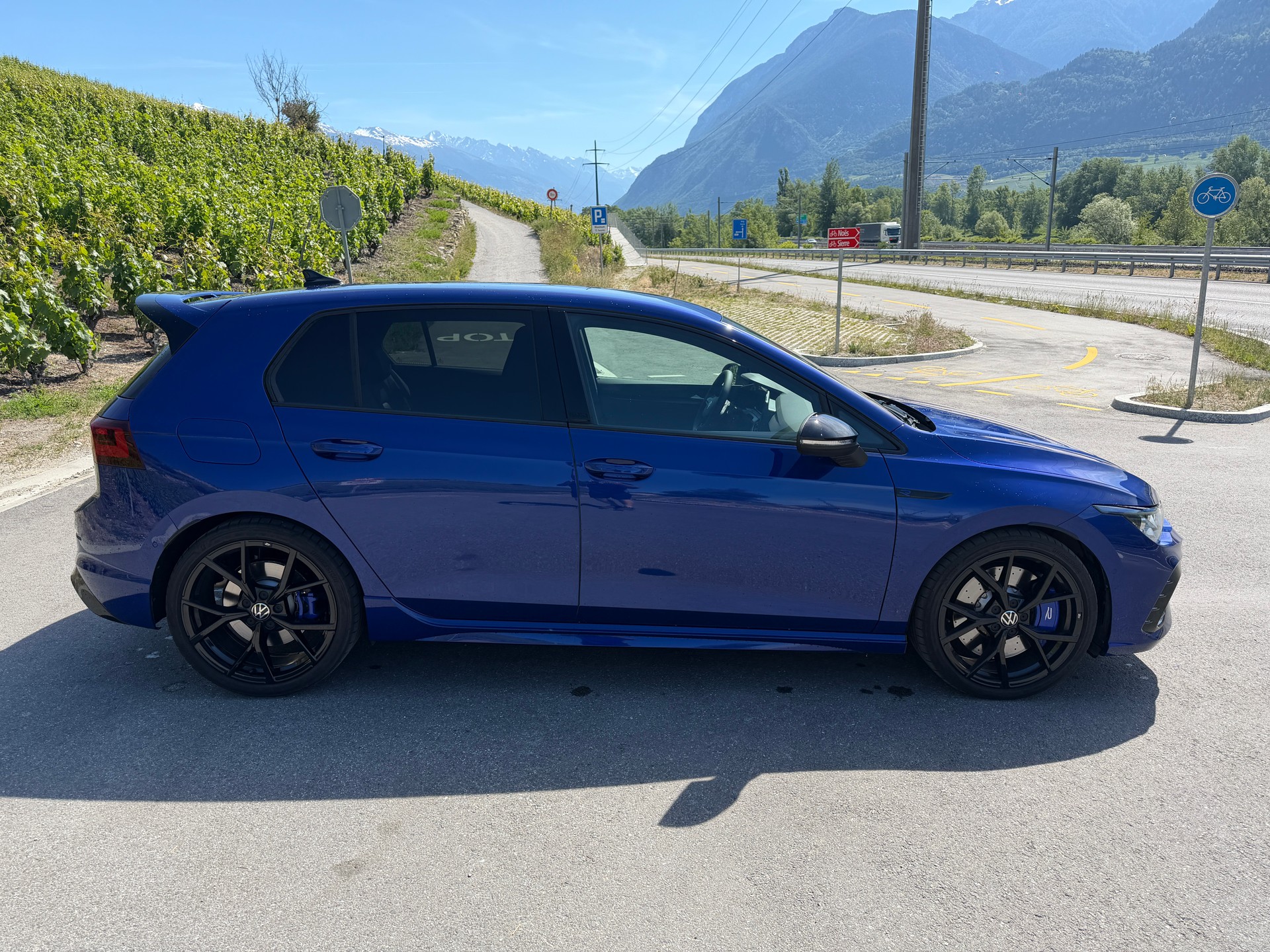 VW Golf 2.0 TSI R DSG 4Motion R 20 Years-image-7