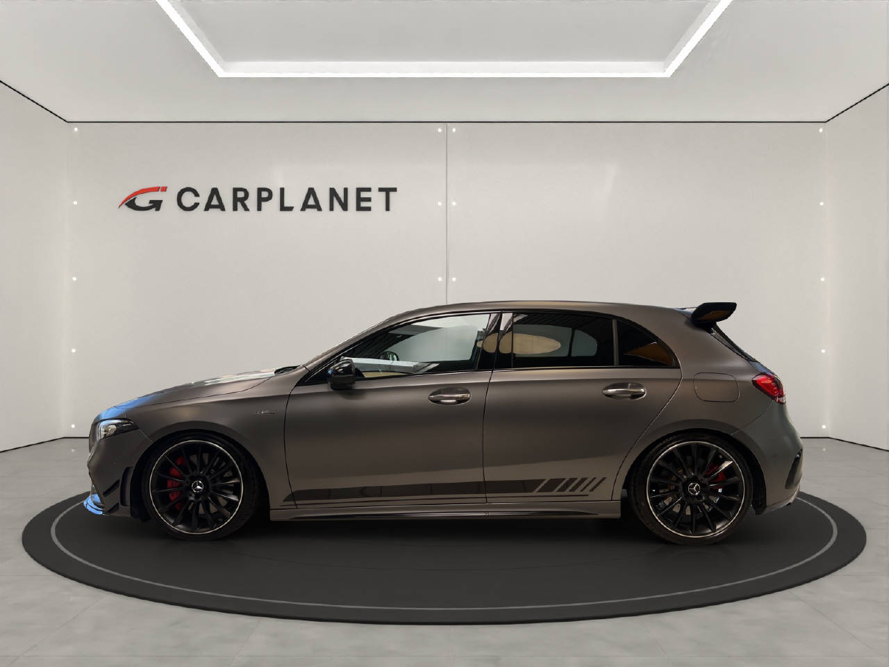 MERCEDES-BENZ A 35 AMG 4matic 306PS-image-2