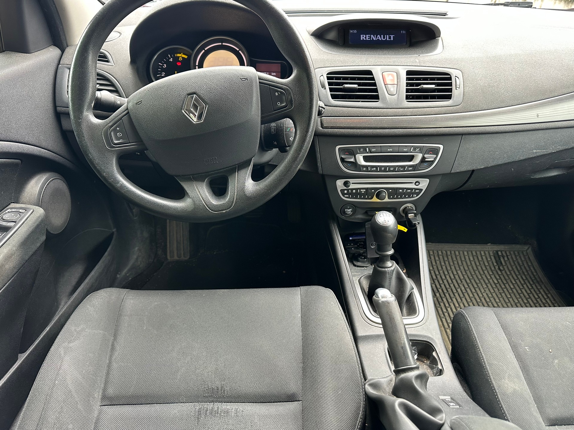 RENAULT Mégane Grandtour 1.5 dCi Expression-image-7