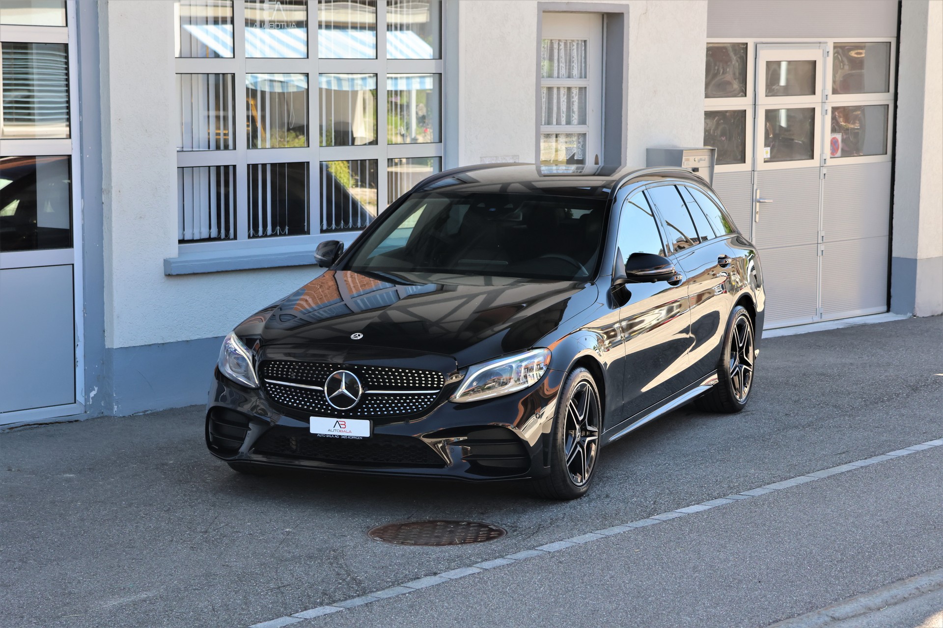 MERCEDES-BENZ C 220 d Swiss Star AMG Line 4M 9G-Tronic (CH) + 1.8T AHK-image-0