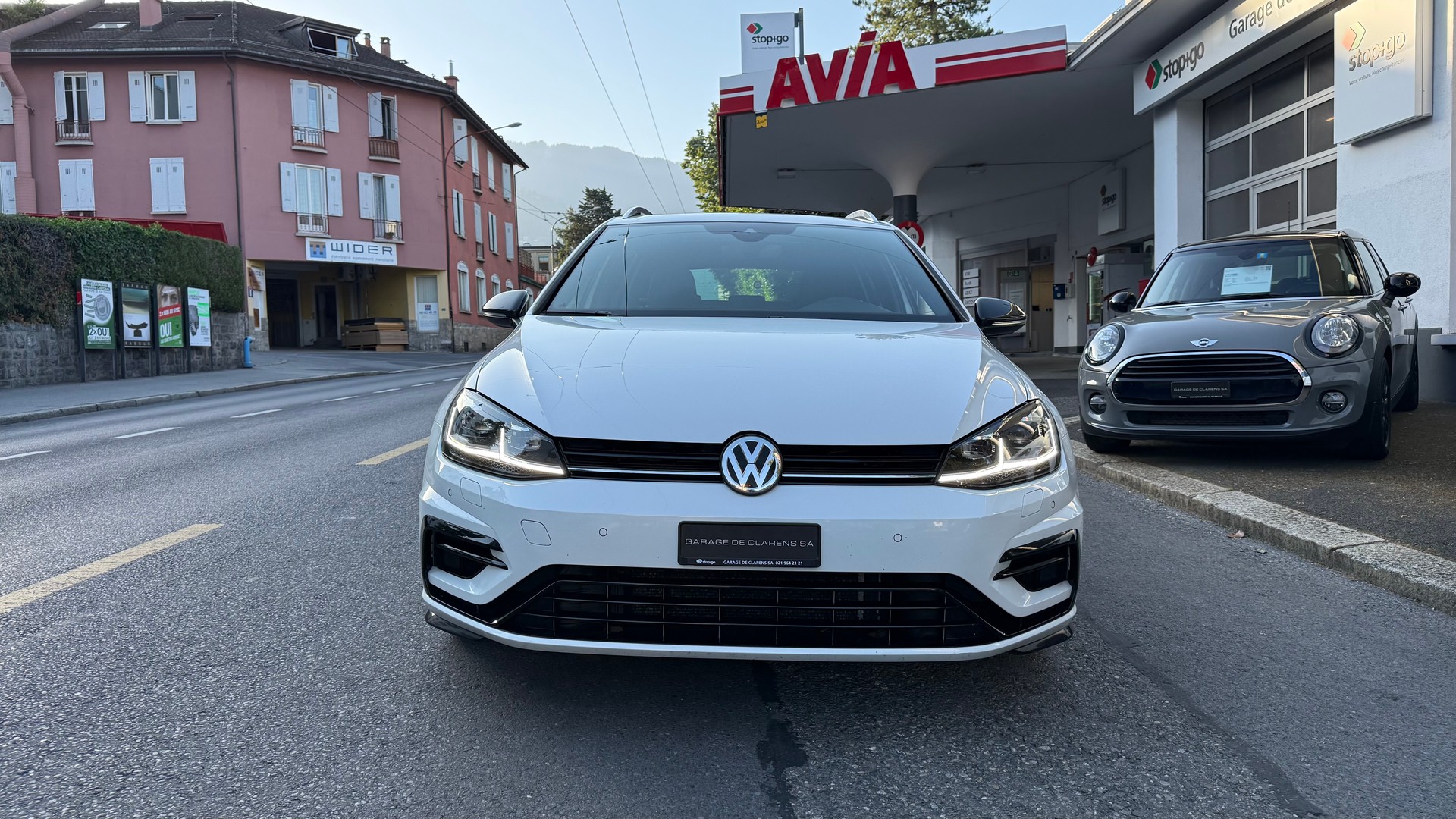 VW Golf Variant 2.0 TSI R 4Motion DSG-image-6