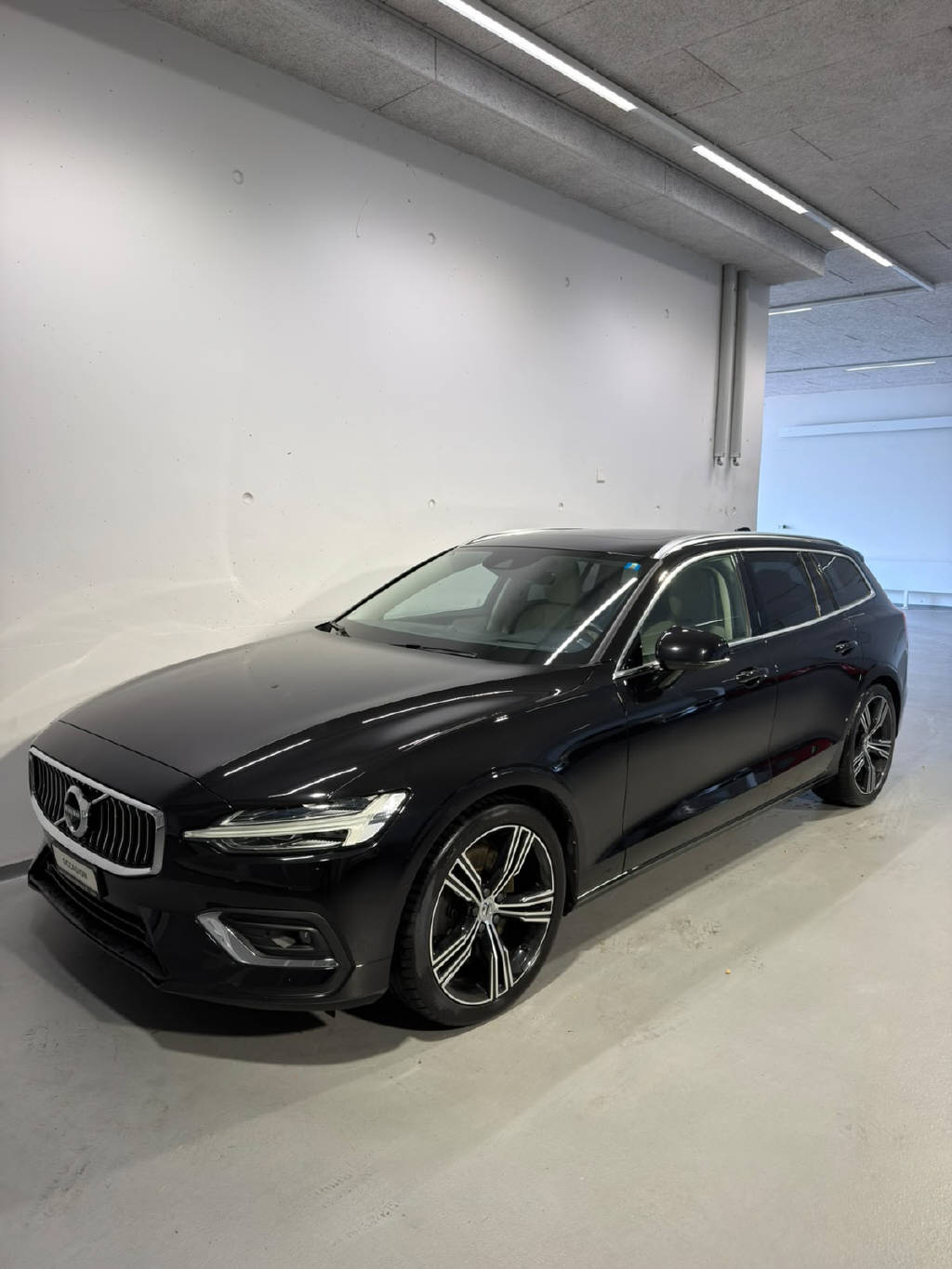 VOLVO V60 2.0 T6 Inscription AWD-image-0
