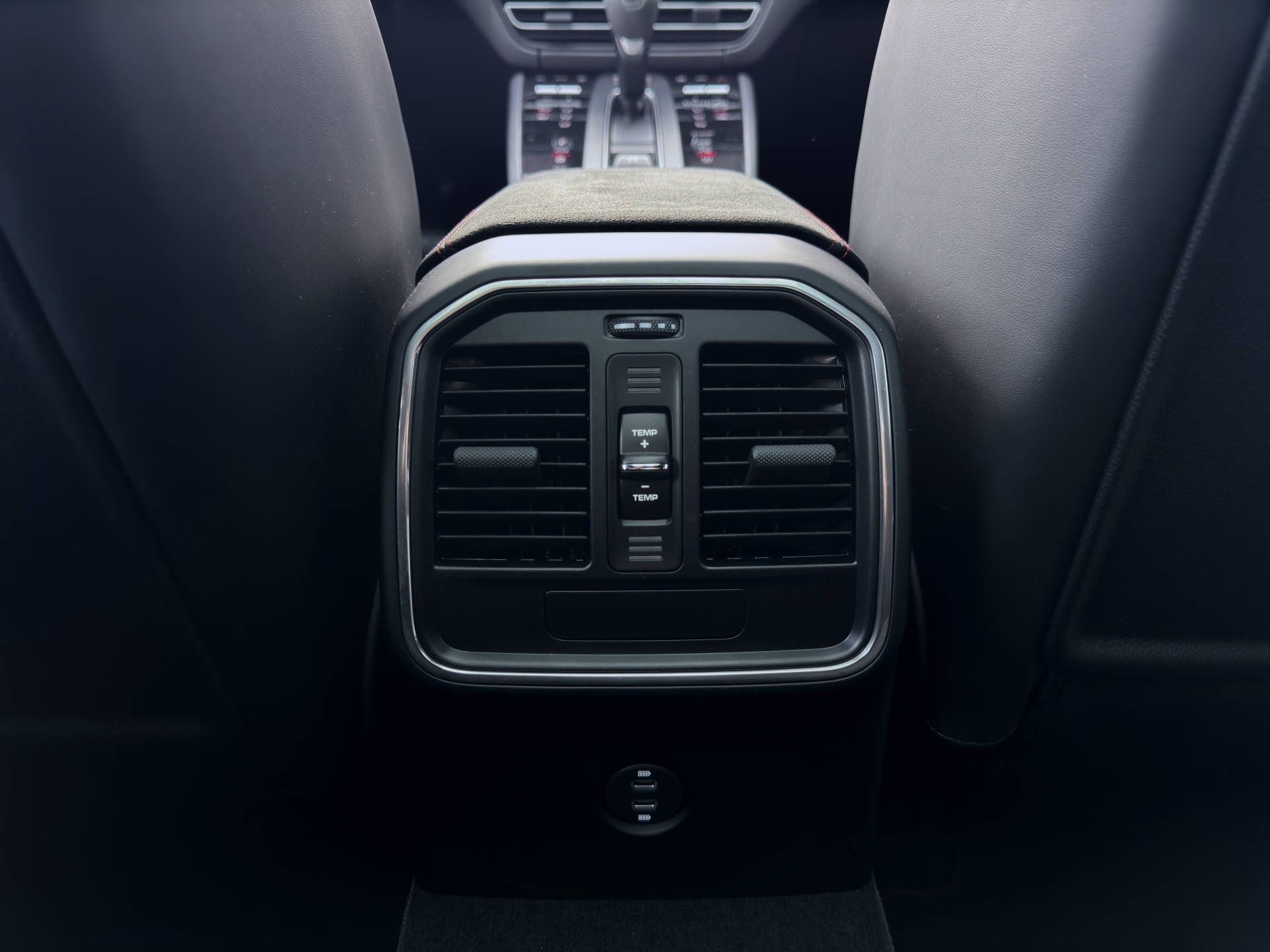 PORSCHE Macan GTS-image-12