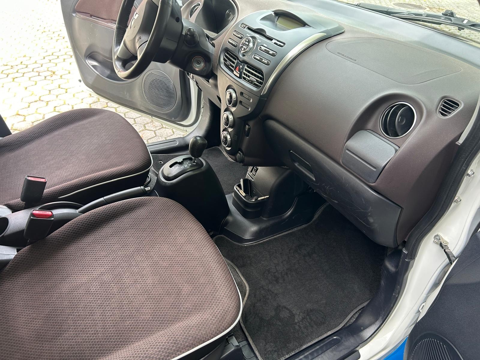 MITSUBISHI i MiEV-image-8
