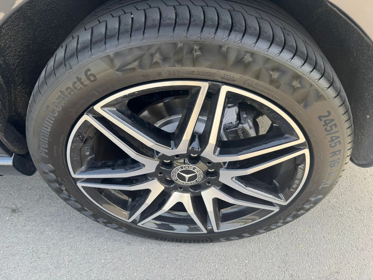 MERCEDES-BENZ V 300 d lang Swiss Edition 4Matic 9G-Tronic AMG Line-image-15