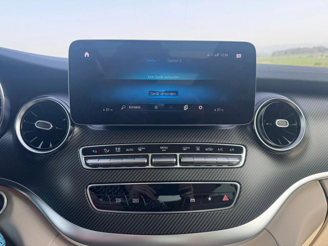 MERCEDES-BENZ V 300 d lang Swiss Edition 4Matic 9G-Tronic AMG Line-image-13