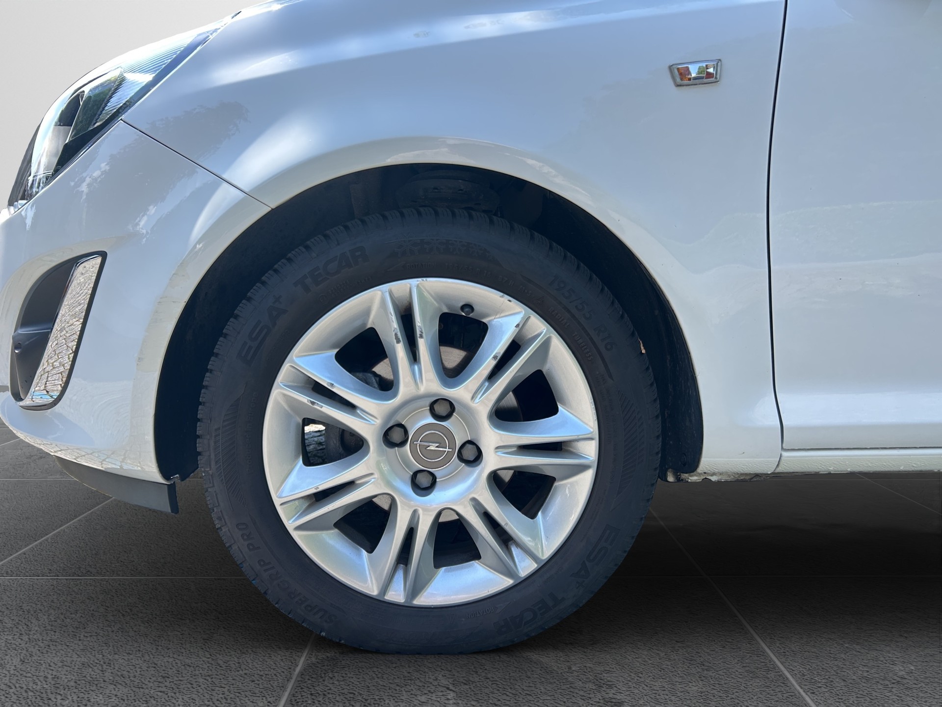 OPEL Corsa 1.4 TP Color Edition-image-4