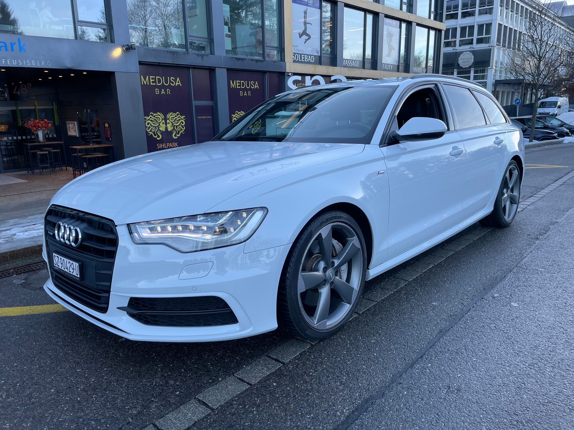 AUDI A6 Avant 3.0 BiTDI V6 quattro tiptronic-image-0