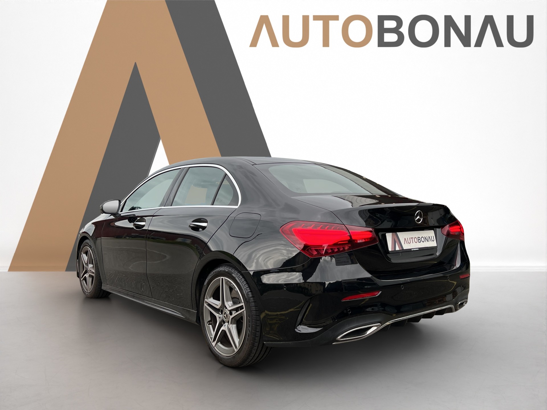 MERCEDES-BENZ A 250 AMG Line 4 Matic Limousine-image-2