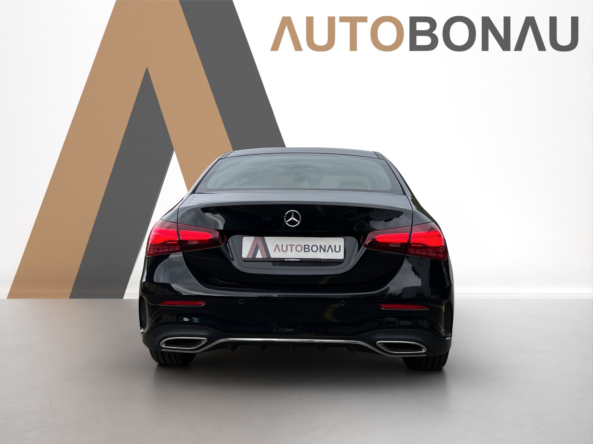 MERCEDES-BENZ A 250 AMG Line 4 Matic Limousine-image-3