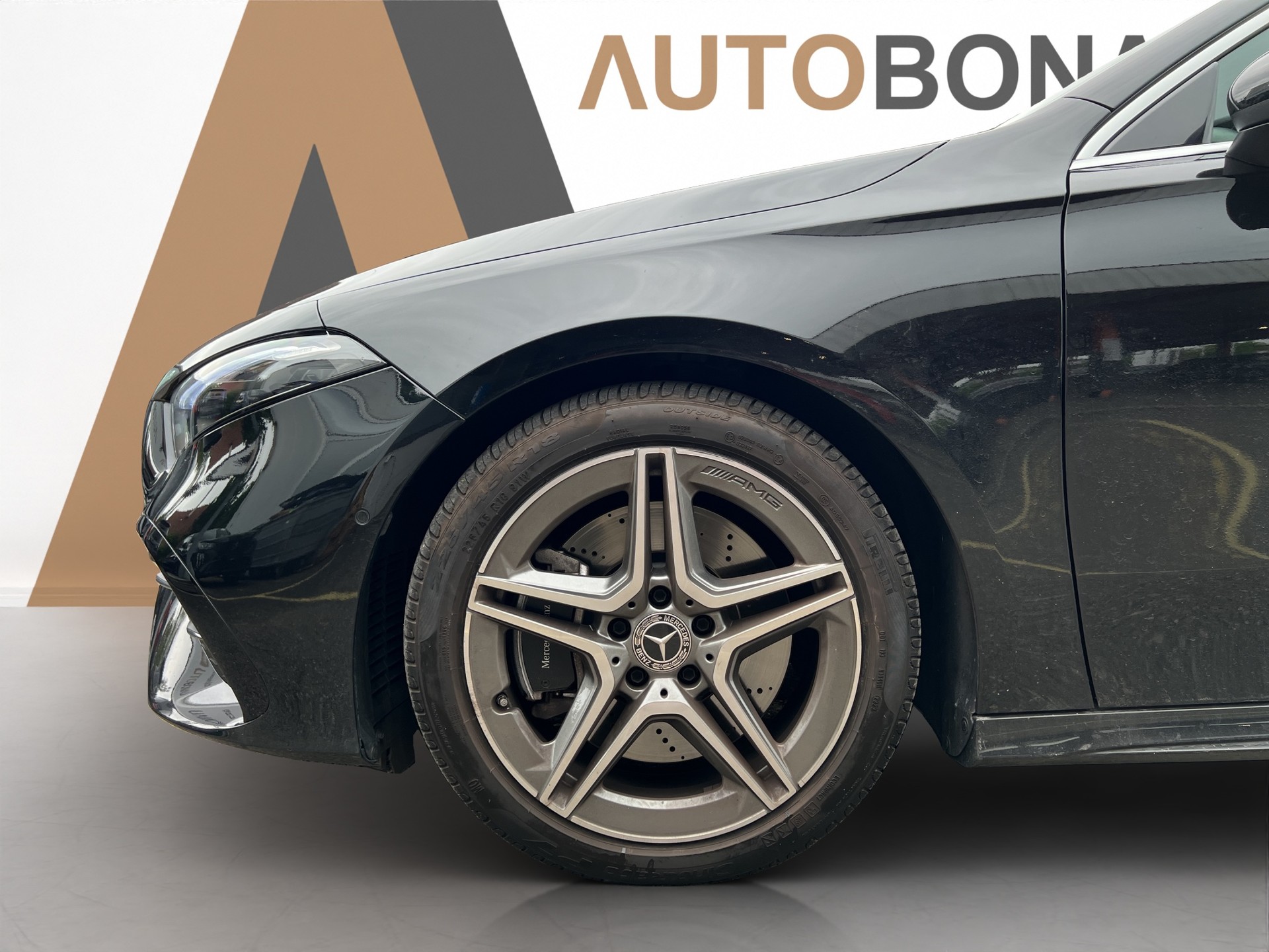 MERCEDES-BENZ A 250 AMG Line 4 Matic Limousine-image-24