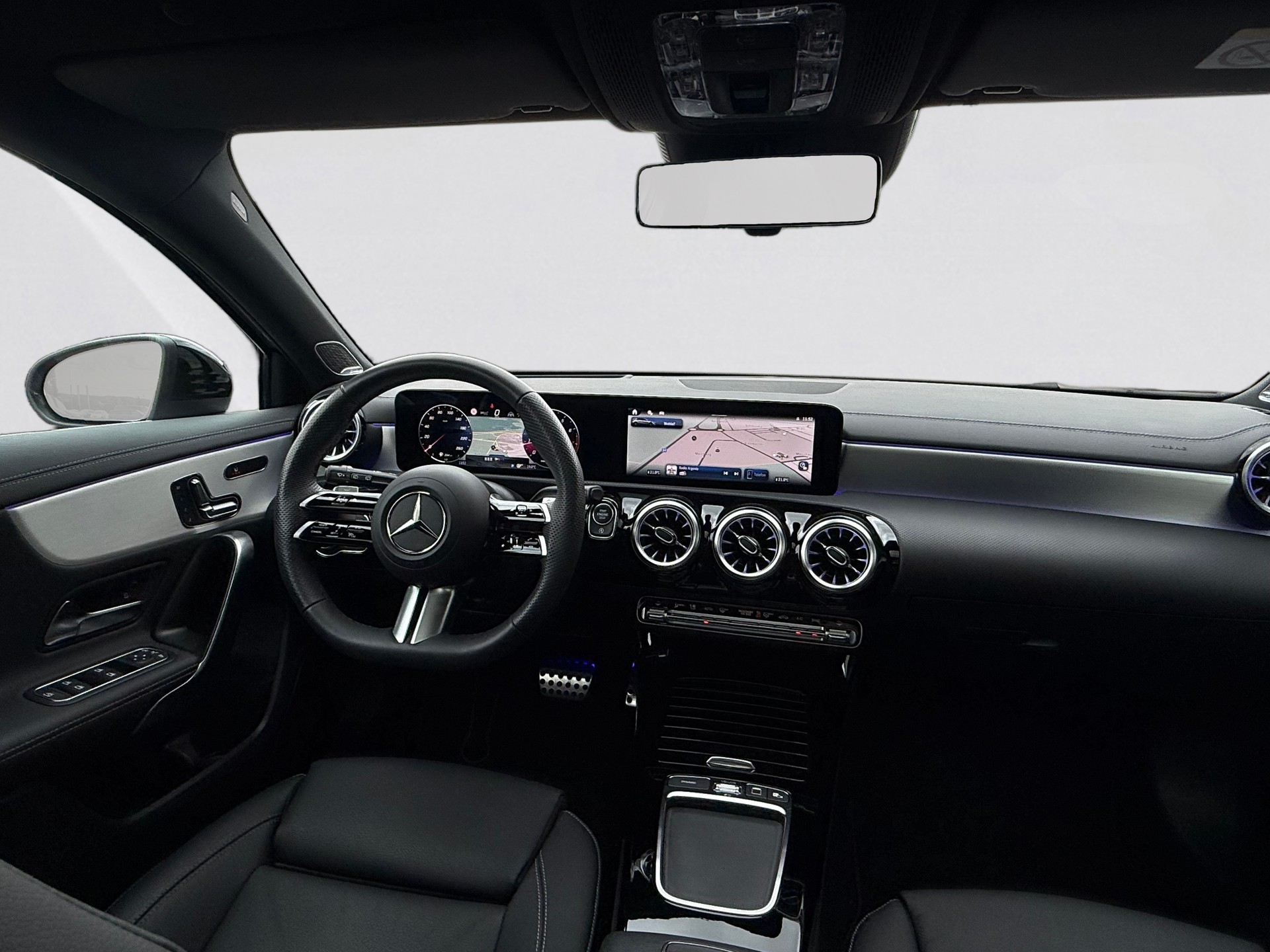 MERCEDES-BENZ A 200 AMG Line Night Star 7G-DCT-image-5
