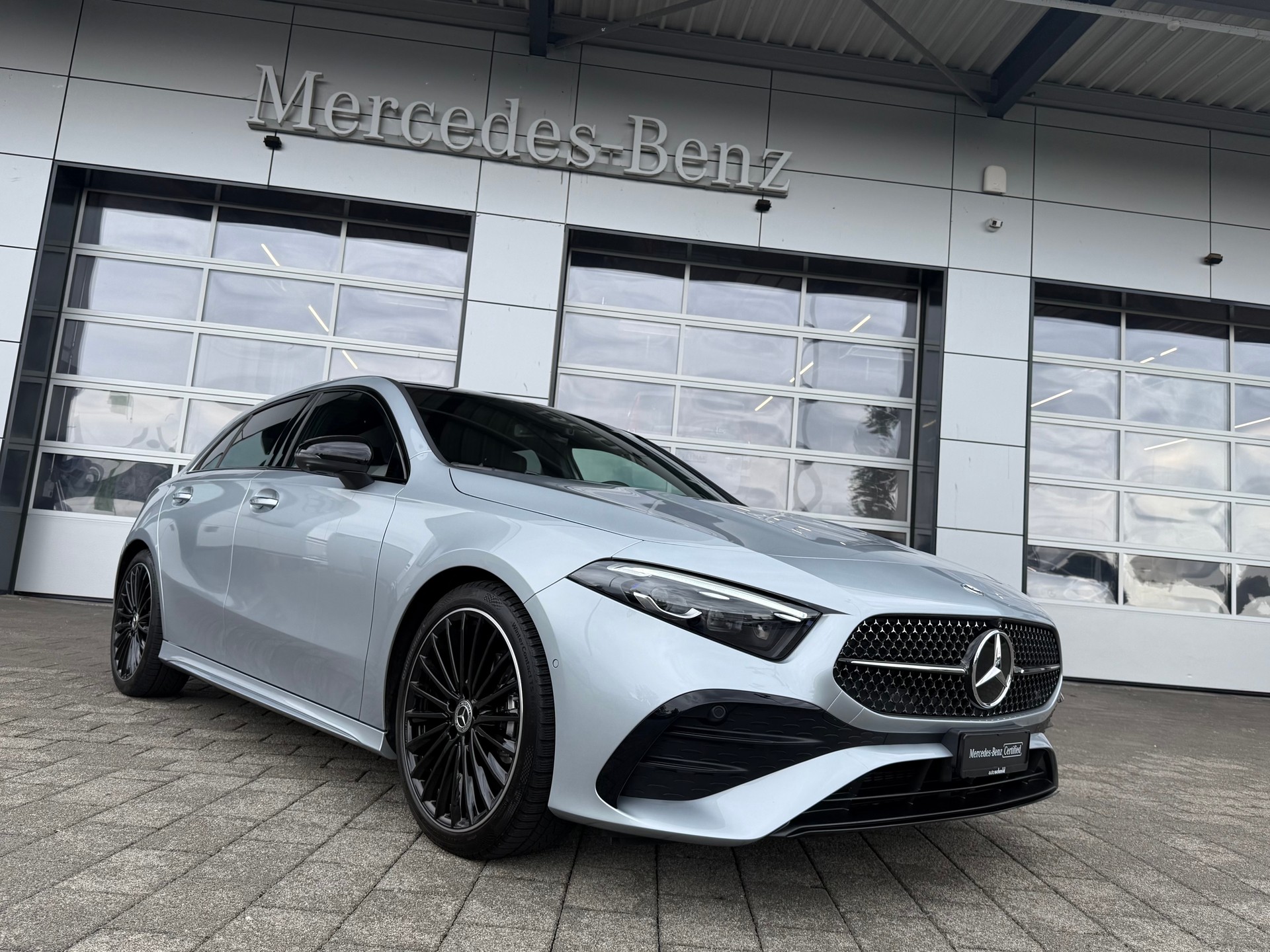 MERCEDES-BENZ A 200 AMG Line Night Star 7G-DCT-image-0