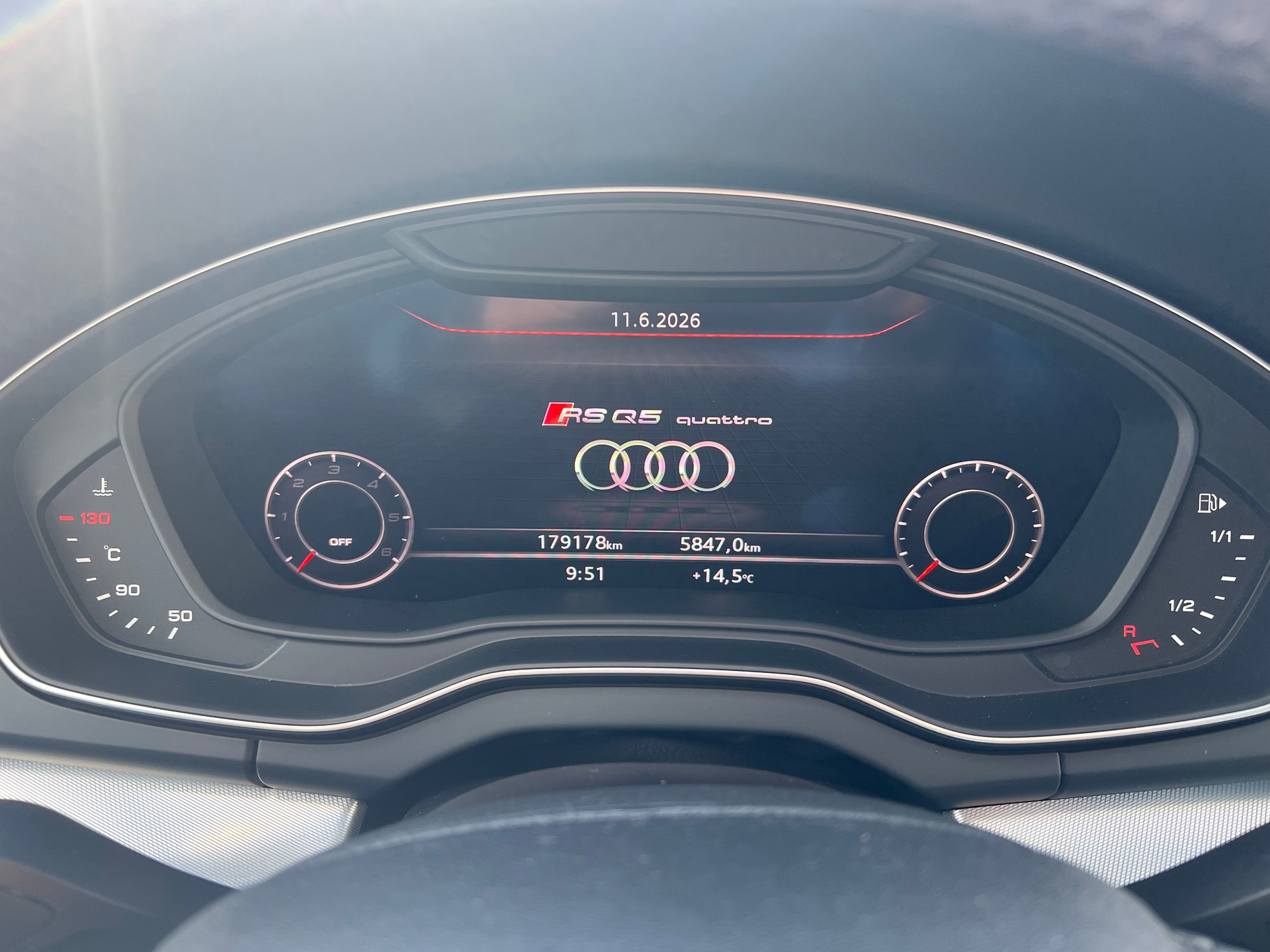 AUDI Q5 2.0 TDI sport quattro-image-16