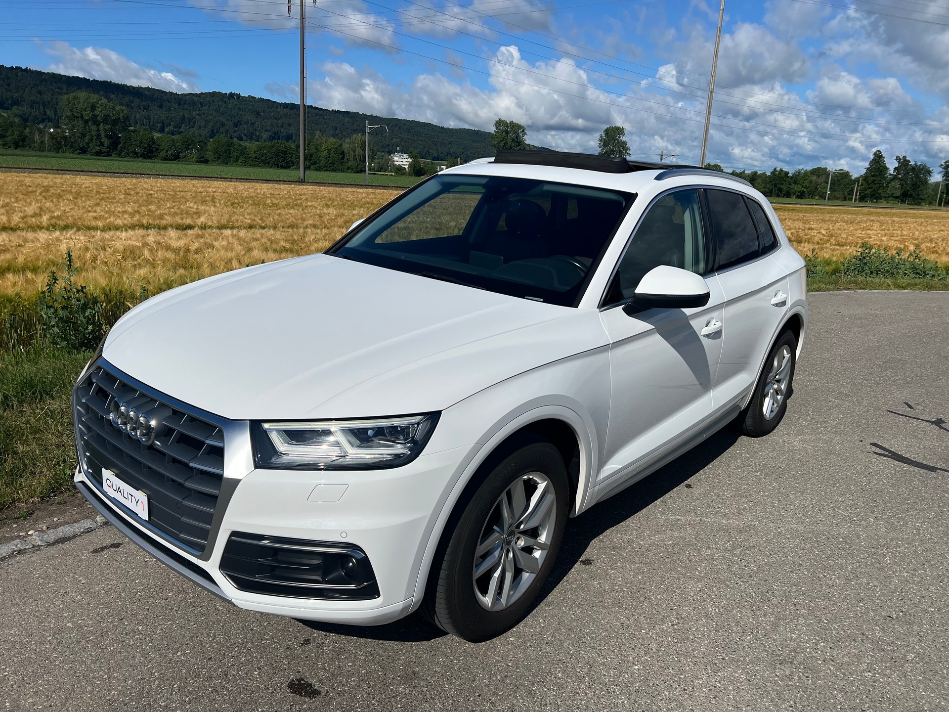 AUDI Q5 2.0 TDI sport quattro-image-1