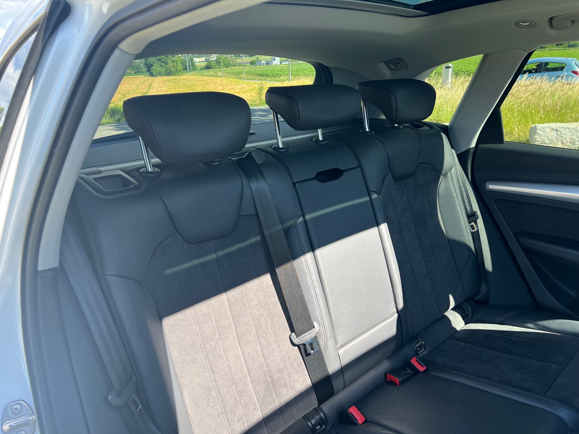 AUDI Q5 2.0 TDI sport quattro-image-25