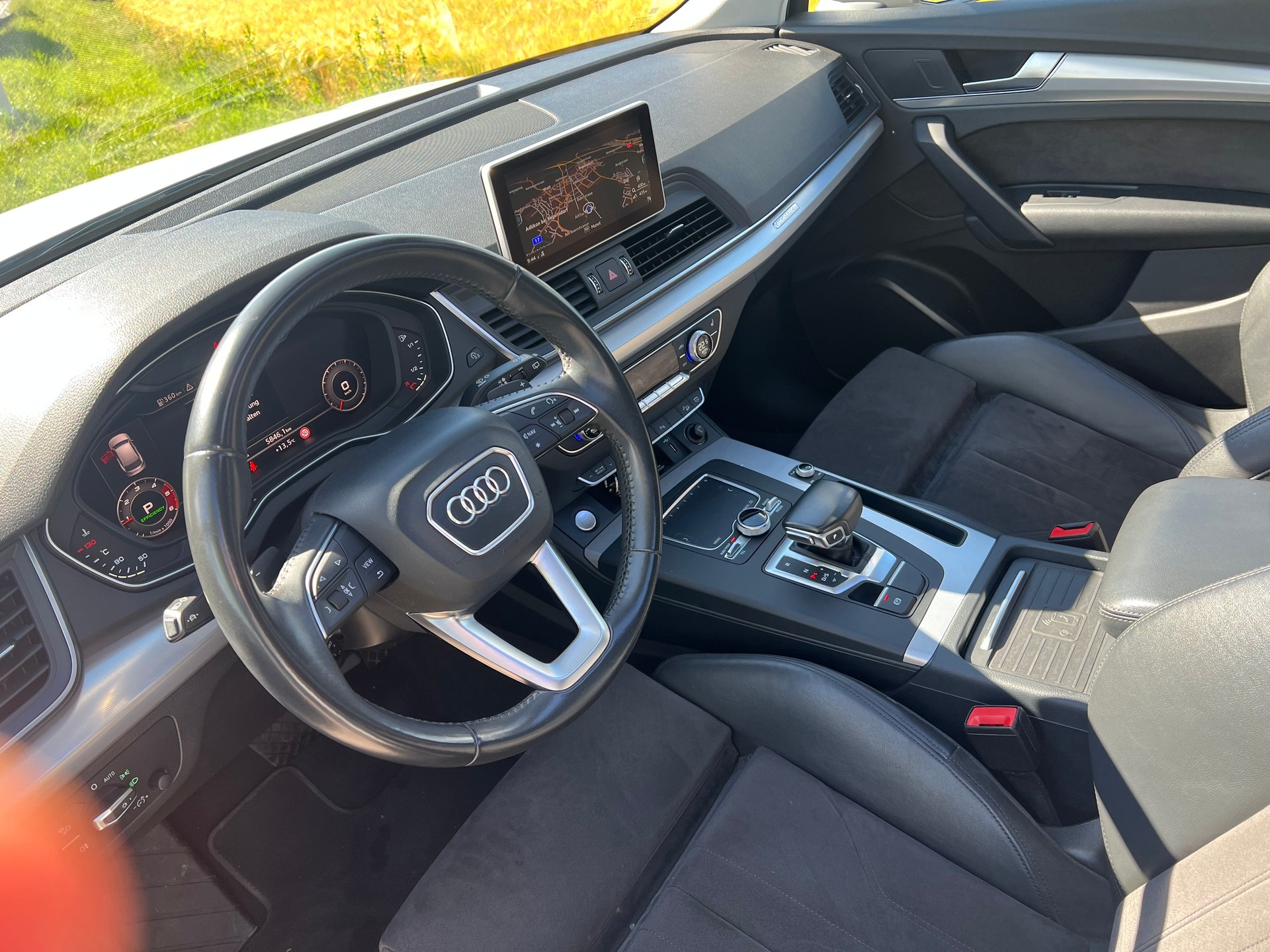 AUDI Q5 2.0 TDI sport quattro-image-14