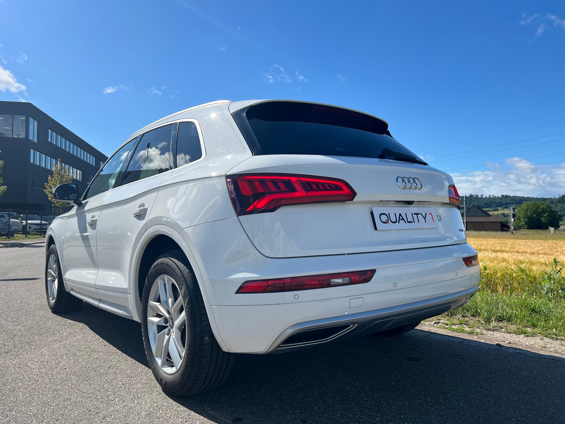 AUDI Q5 2.0 TDI sport quattro-image-8
