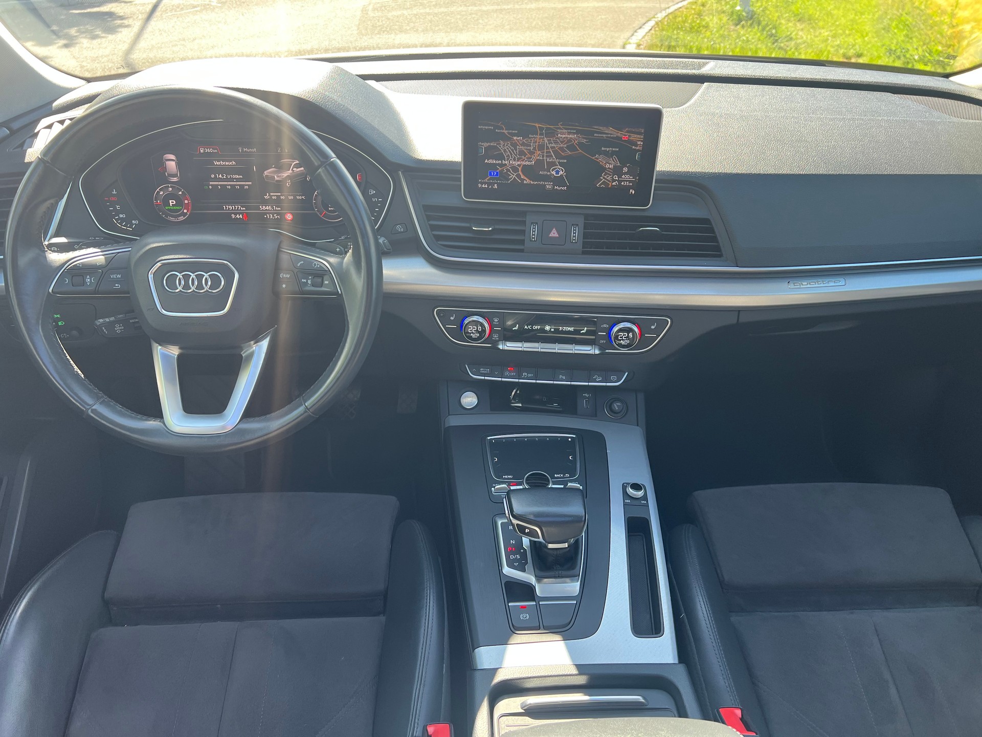 AUDI Q5 2.0 TDI sport quattro-image-12