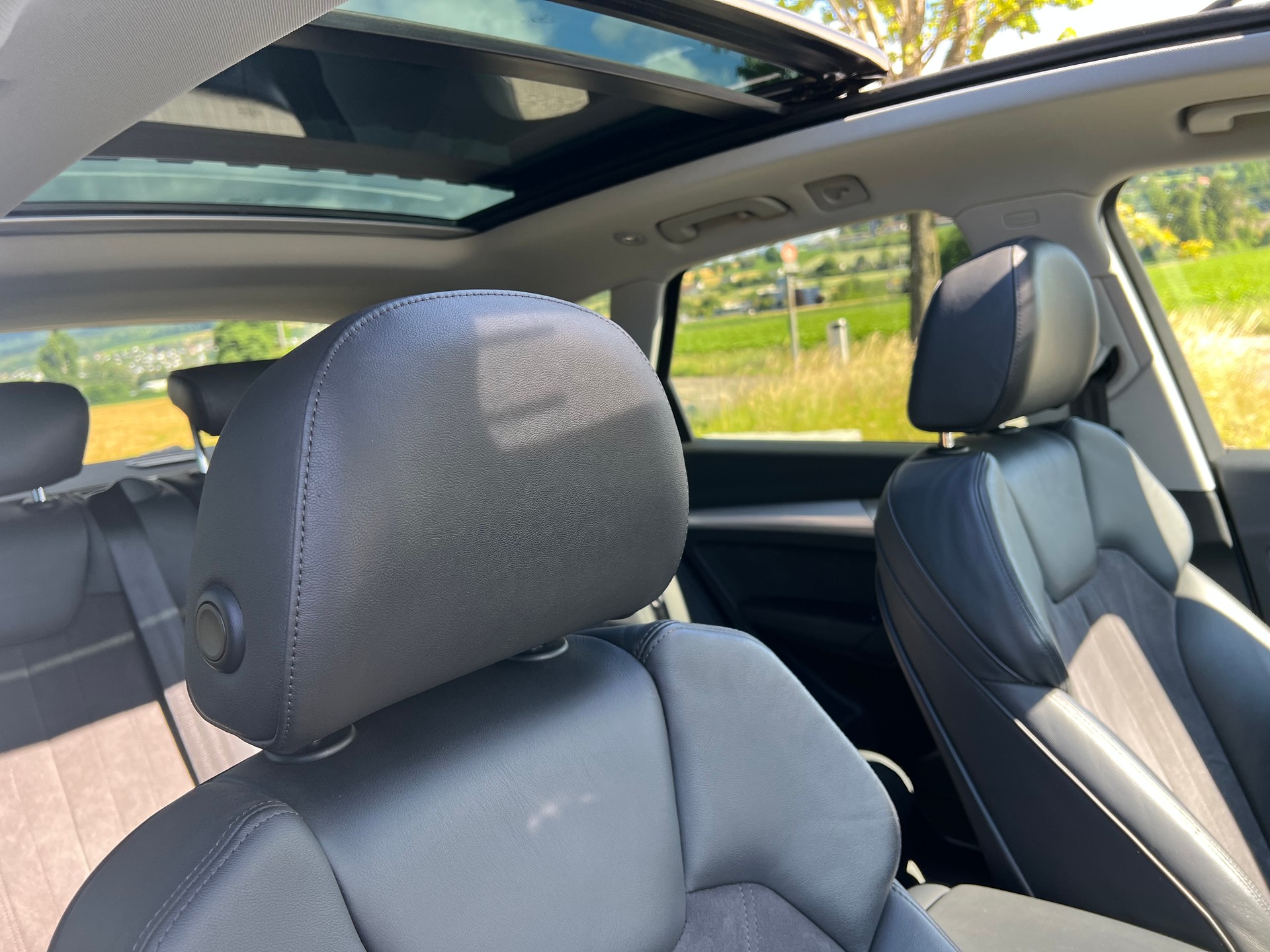 AUDI Q5 2.0 TDI sport quattro-image-19