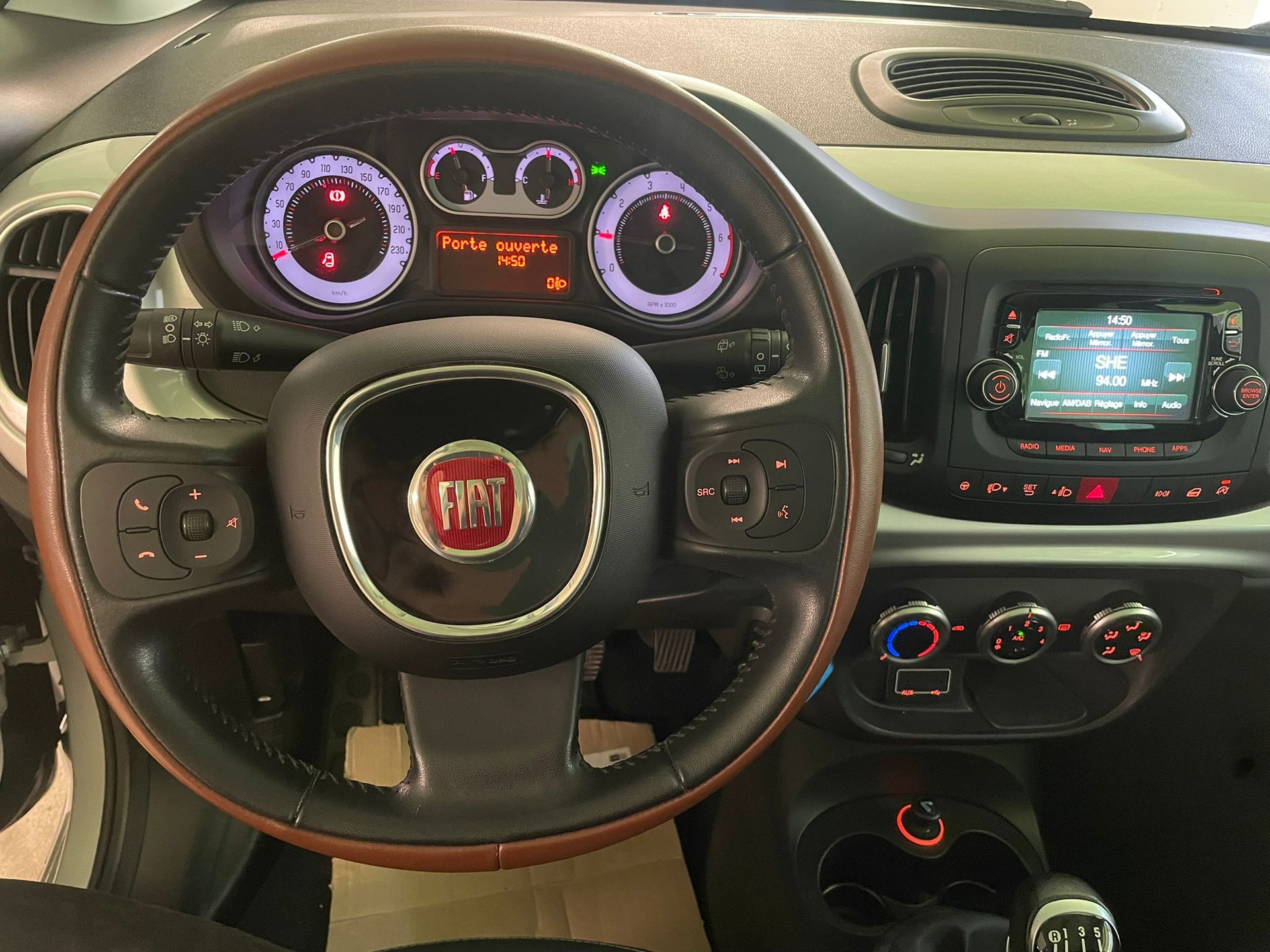 FIAT 500L 1.6 JTD Lounge-image-8