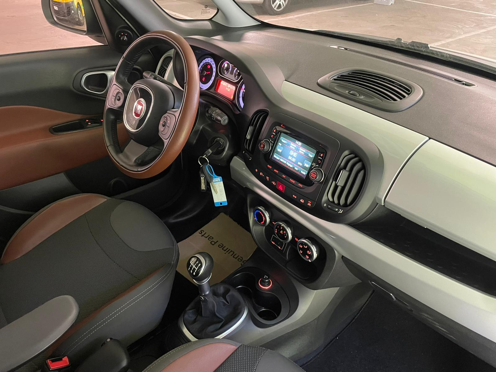 FIAT 500L 1.6 JTD Lounge-image-12