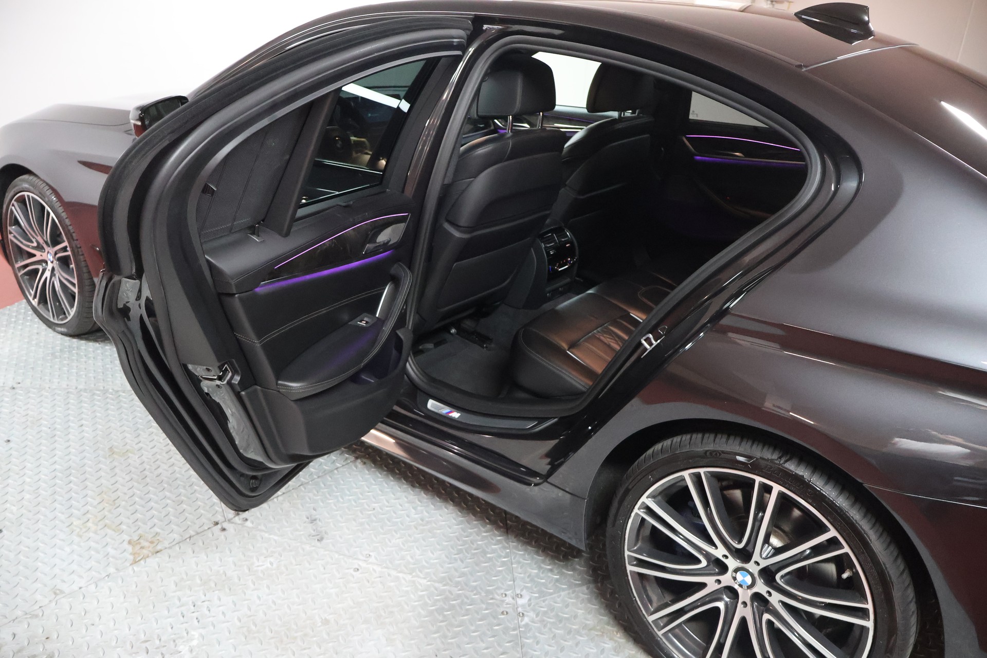 BMW 540d xDrive Steptronic M Sport-image-16
