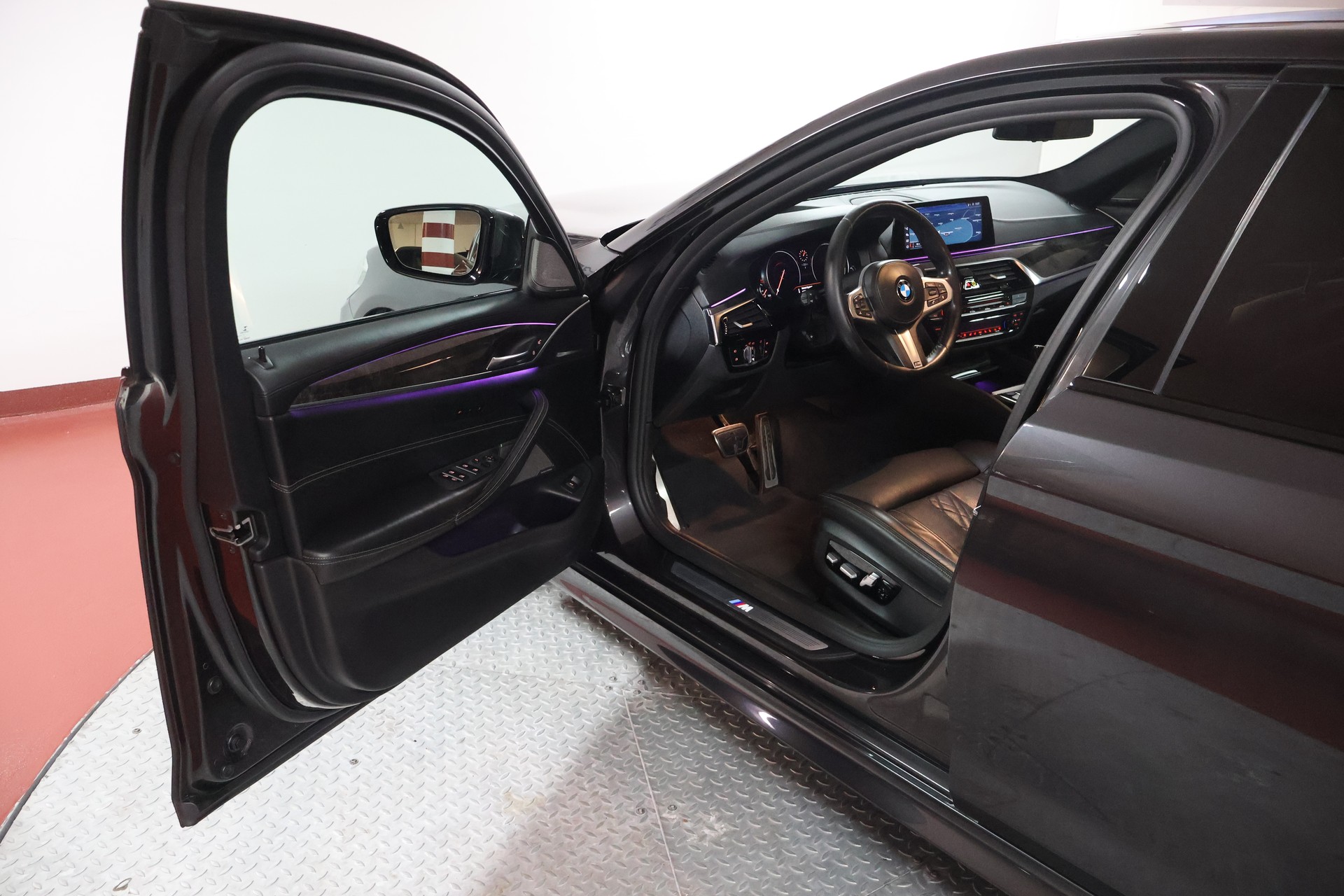 BMW 540d xDrive Steptronic M Sport-image-4