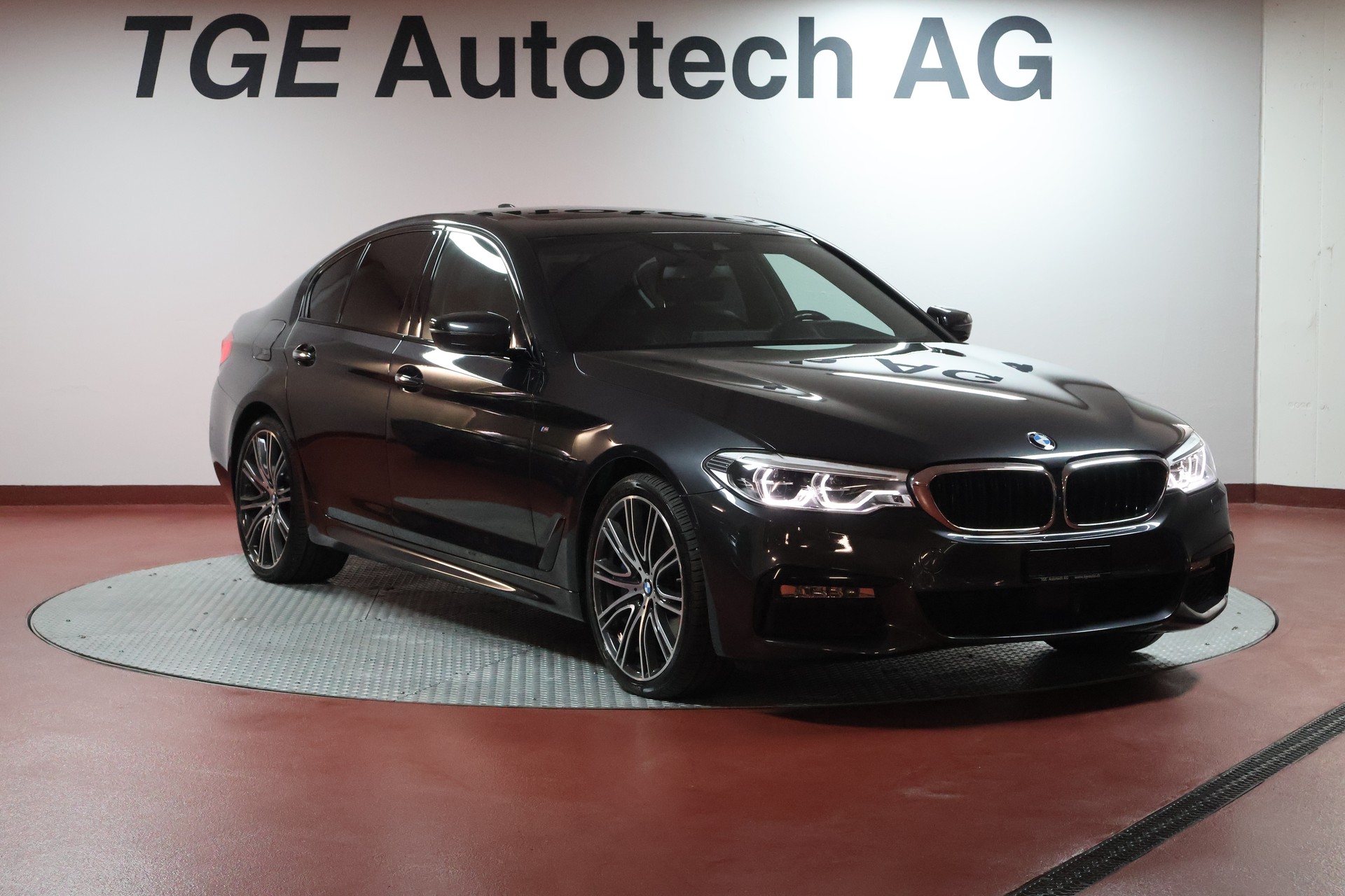 BMW 540d xDrive Steptronic M Sport-image-2