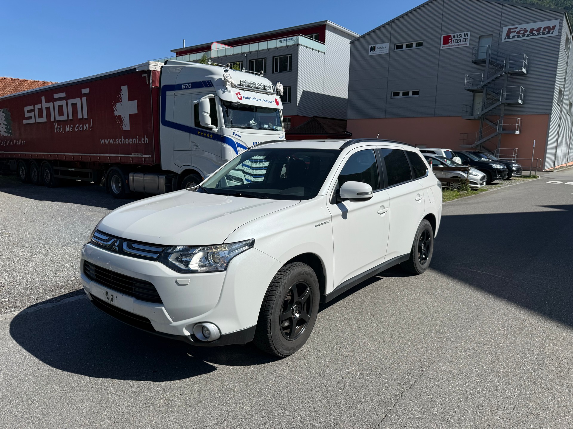 MITSUBISHI Outlander 2.2 DID Navigator Safety 4WD Automatic-image-1