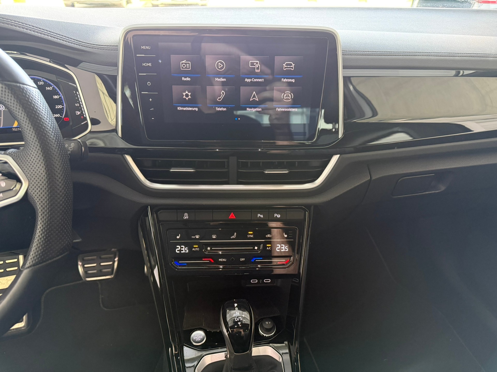 VW T-Roc 2.0 TSI R-Line DSG 4Motion-image-9