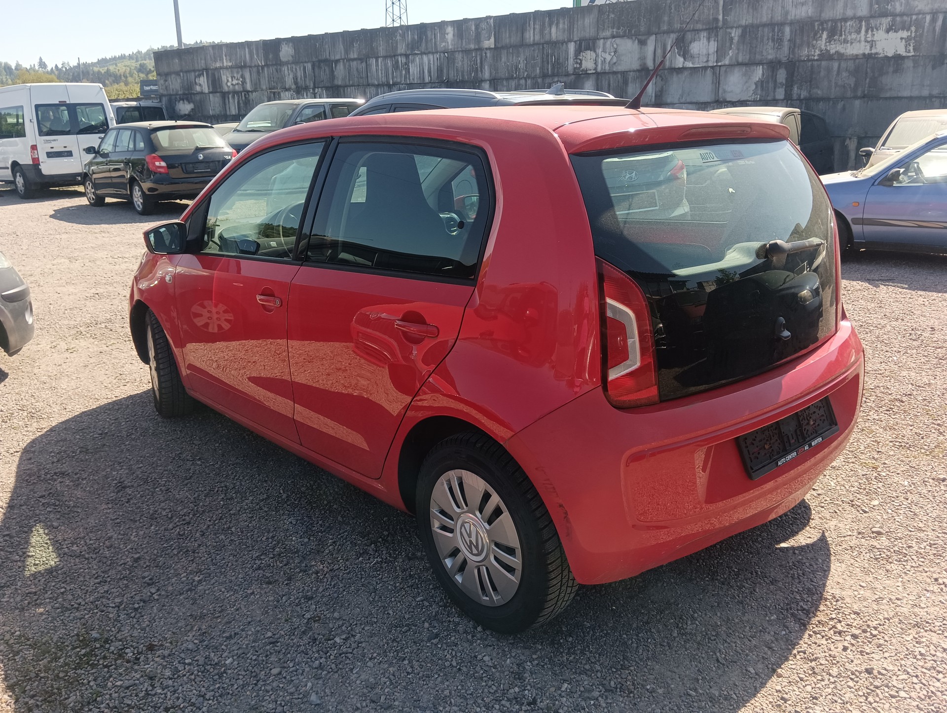 VW Up 1.0 BMT black up Art on Ice-image-4