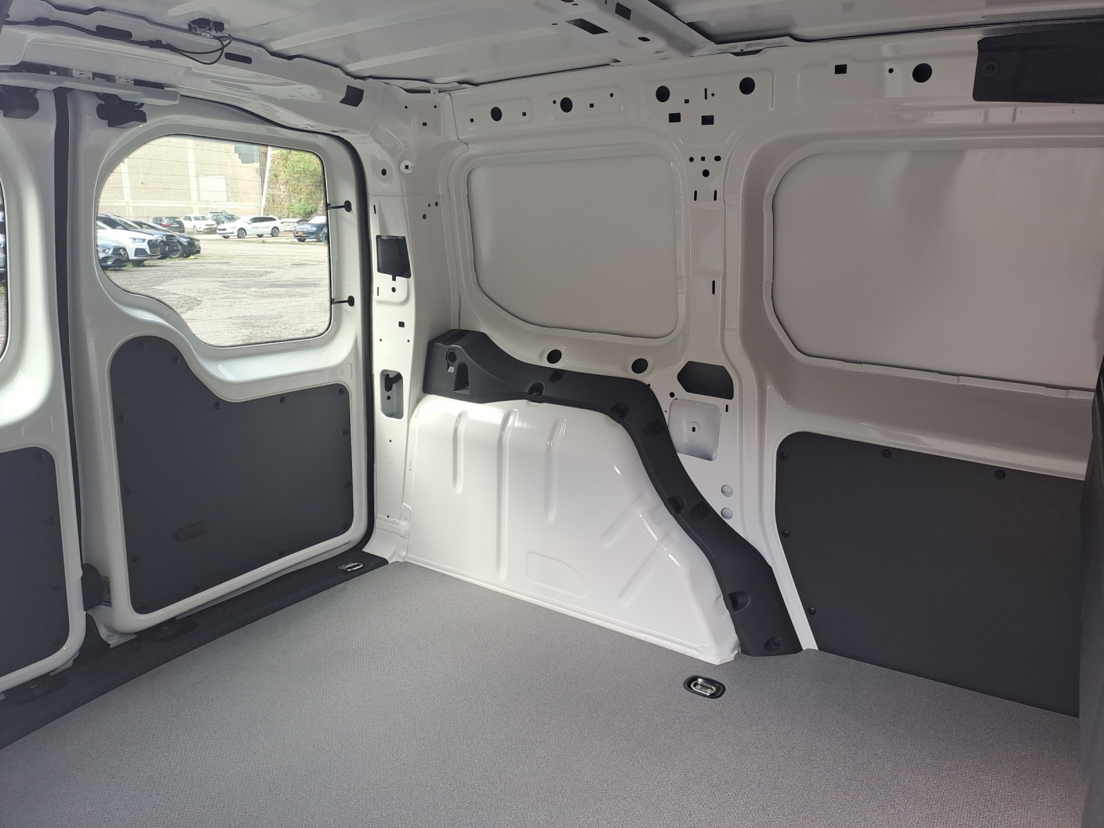 VW Caddy Cargo 1.5 TSI Entry DSG-image-9
