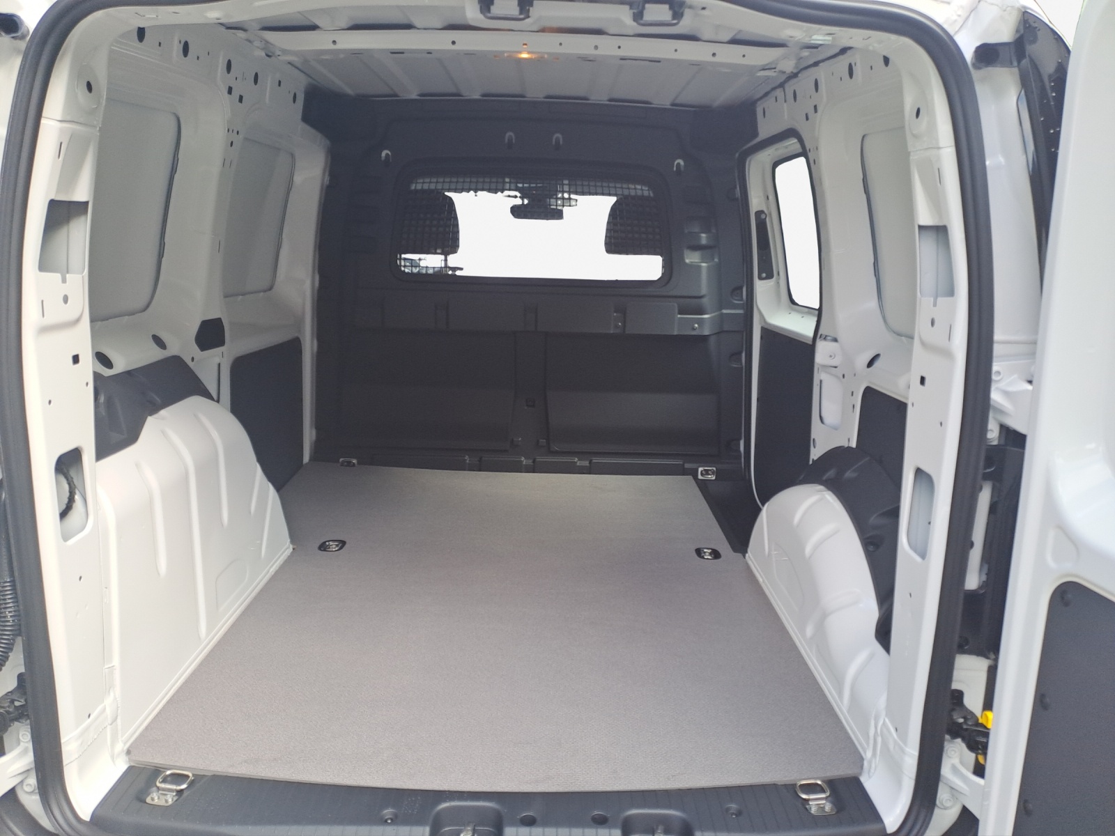 VW Caddy Cargo 1.5 TSI Entry DSG-image-8