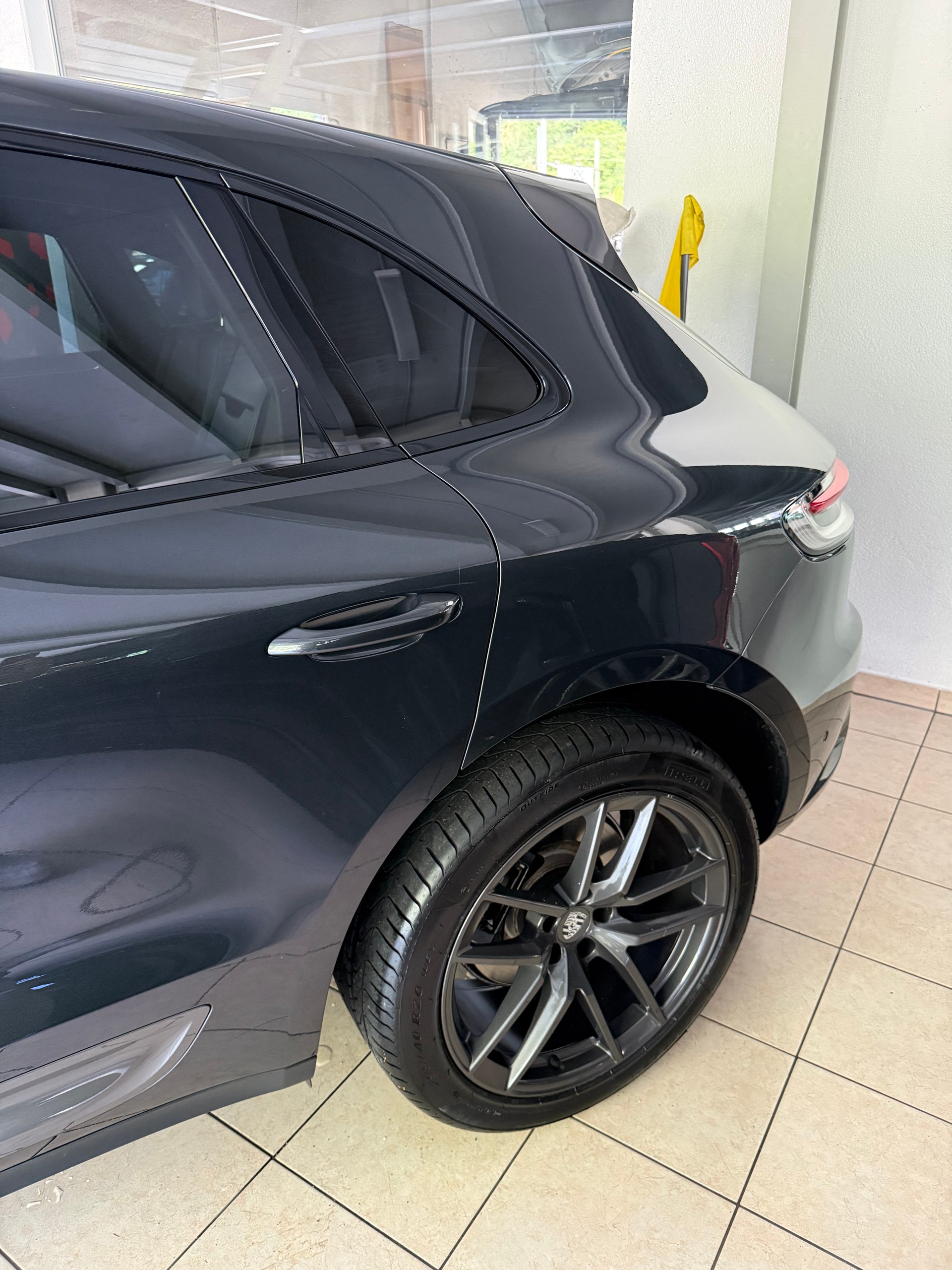 PORSCHE Macan PDK-image-4