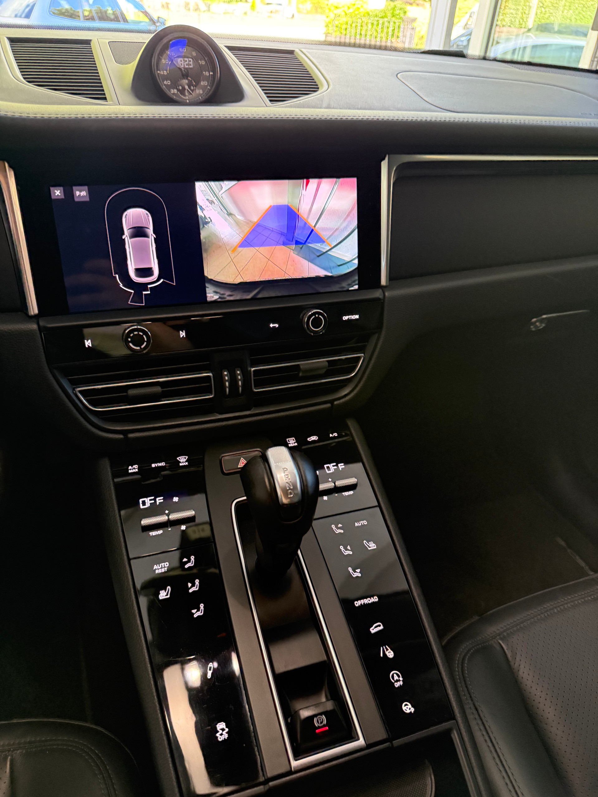 PORSCHE Macan PDK-image-13
