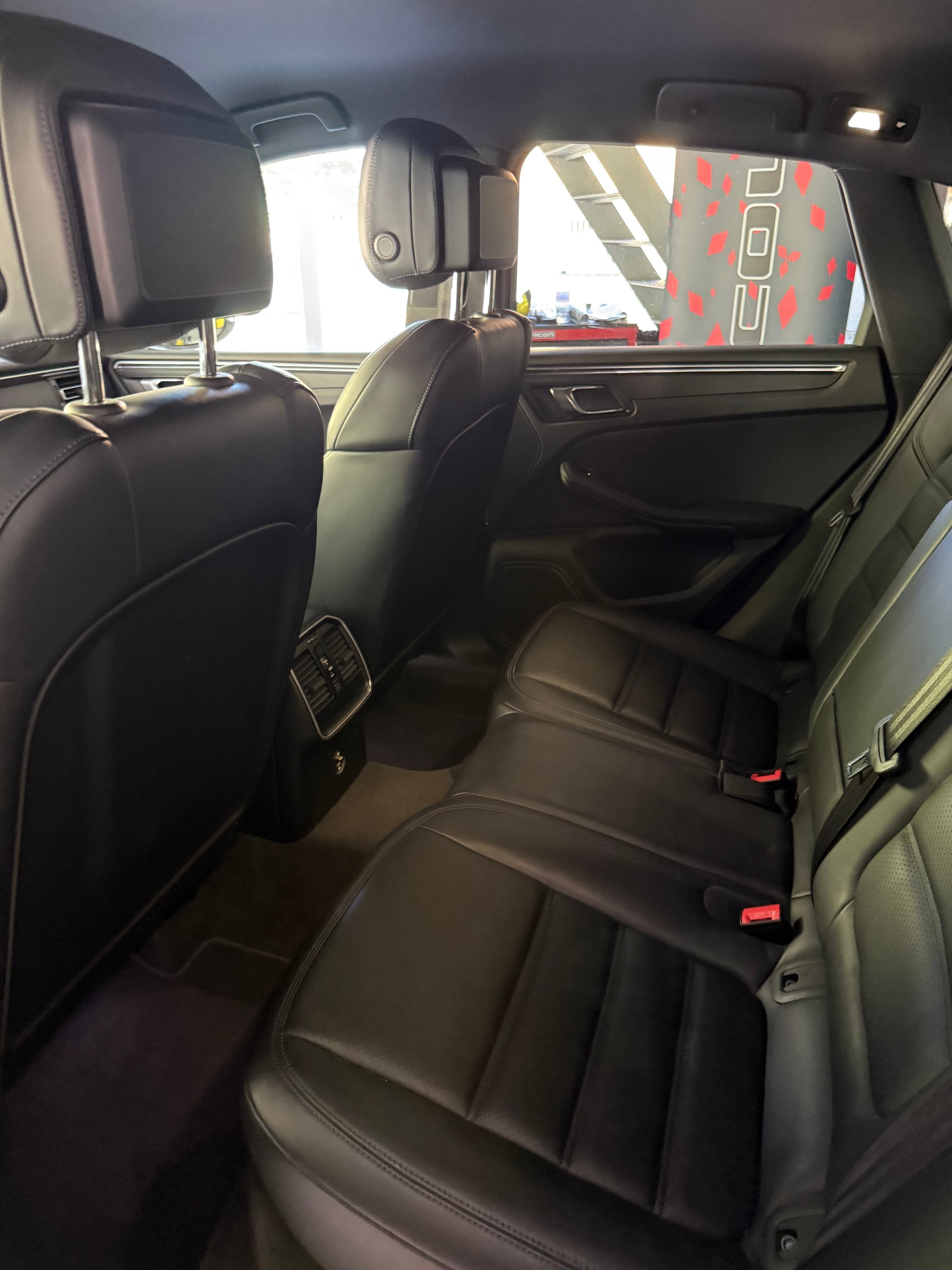 PORSCHE Macan PDK-image-10