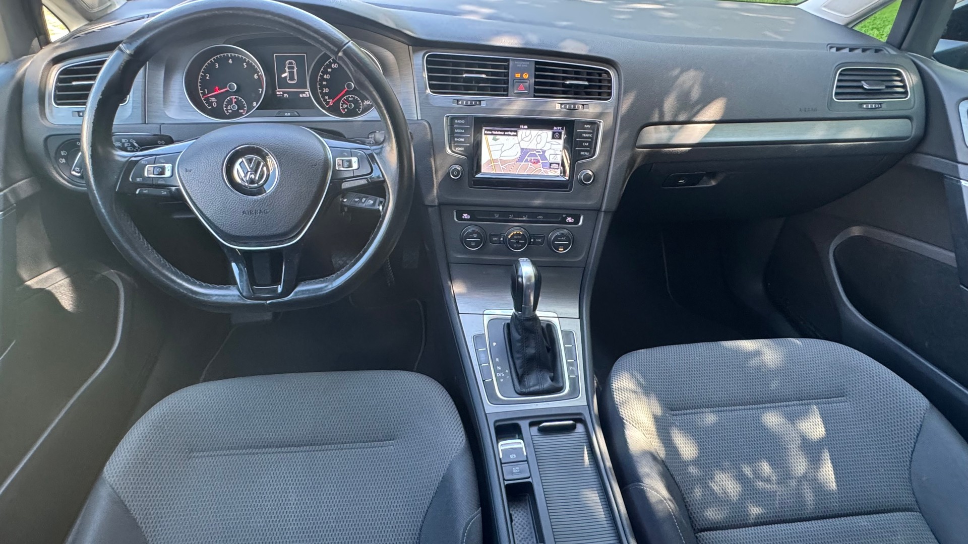 VW Golf 1.4 TSI Trendline DSG-image-7
