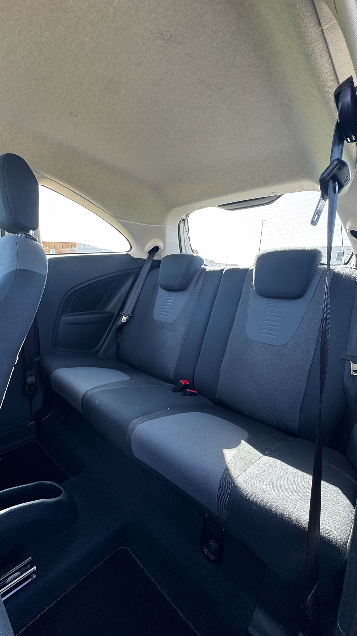 FORD KA 1.25 Titanium-image-5