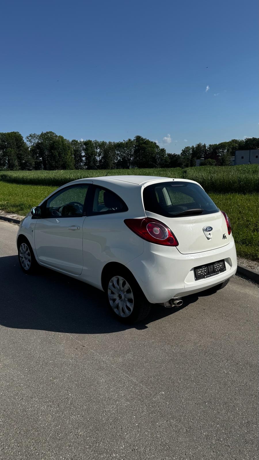 FORD KA 1.25 Titanium-image-2