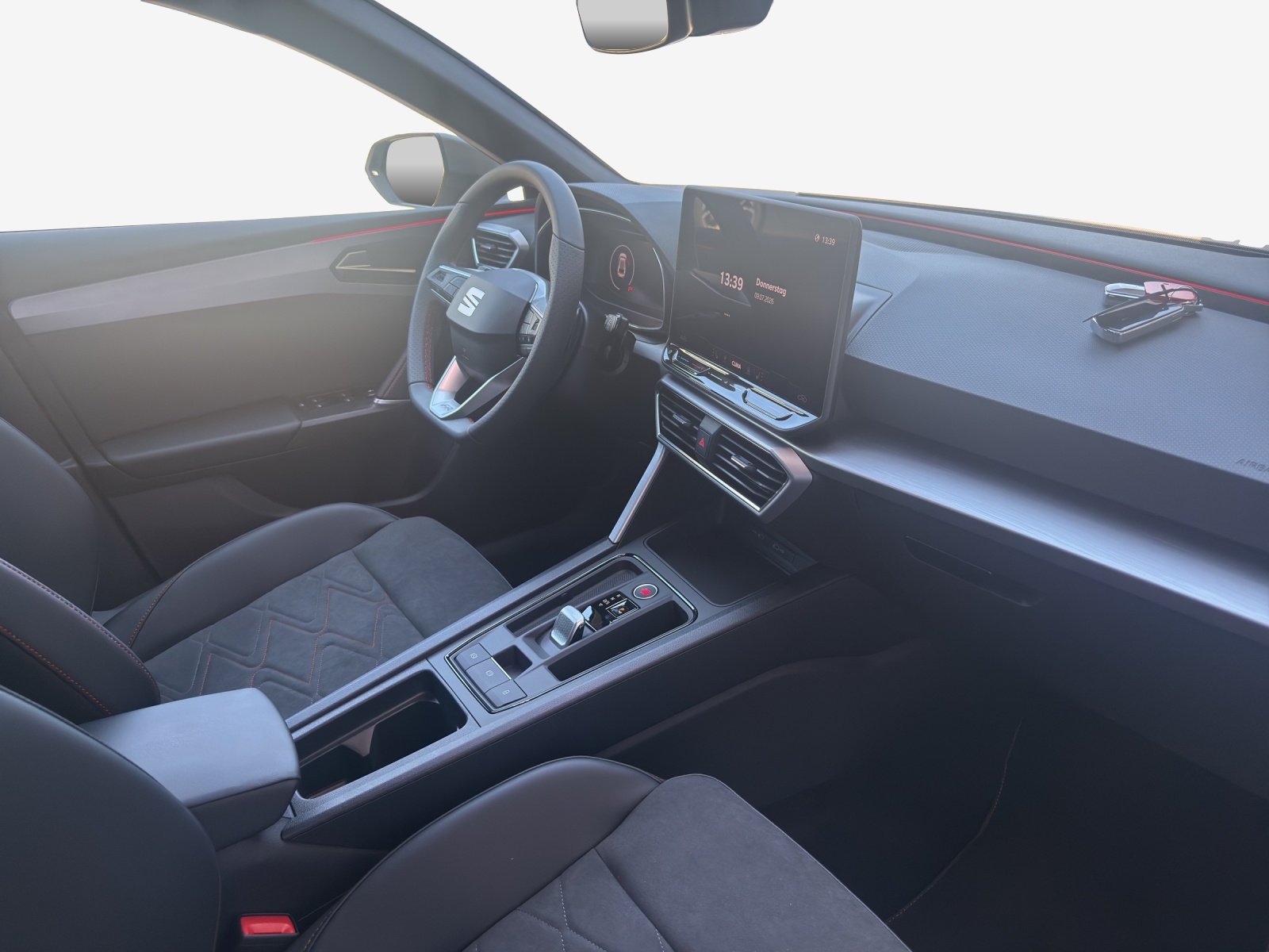 SEAT Leon 1.5 eTSI mHEV DSG FR-image-9