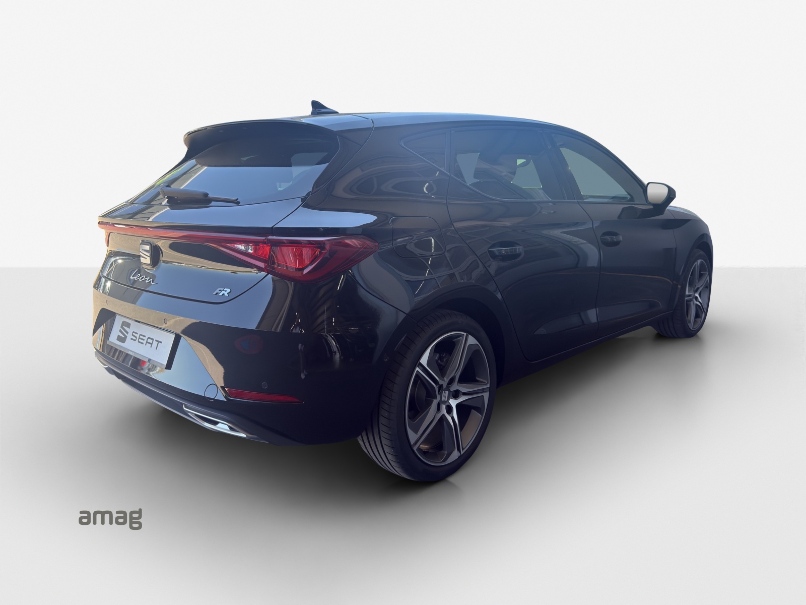 SEAT Leon 1.5 eTSI mHEV DSG FR-image-4