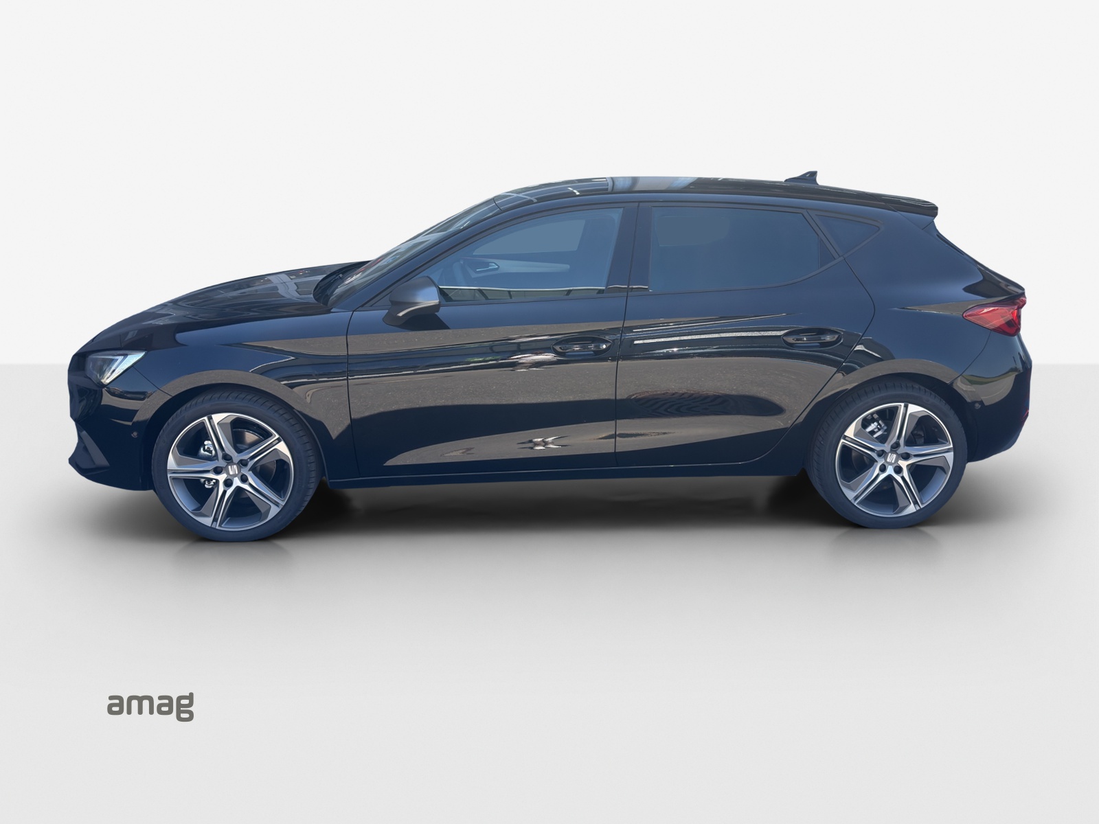SEAT Leon 1.5 eTSI mHEV DSG FR-image-1