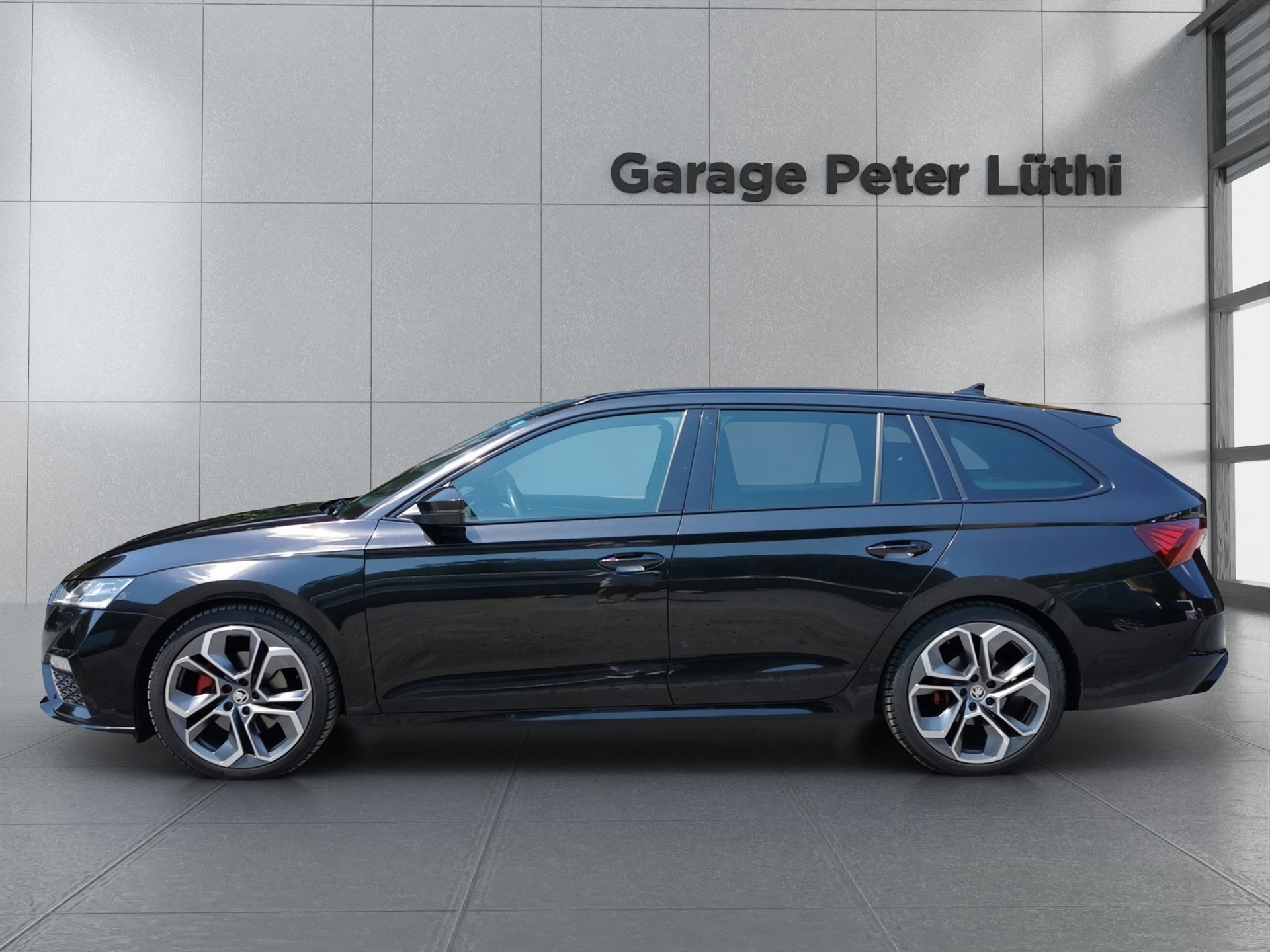 SKODA Octavia Combi 2.0 TDI DSG RS 4x4-image-3